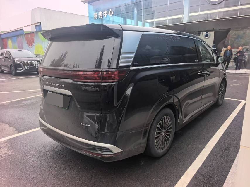 Denza 2024 Denza D9 DM-i 1.5T CVT 980 AWD Flagship