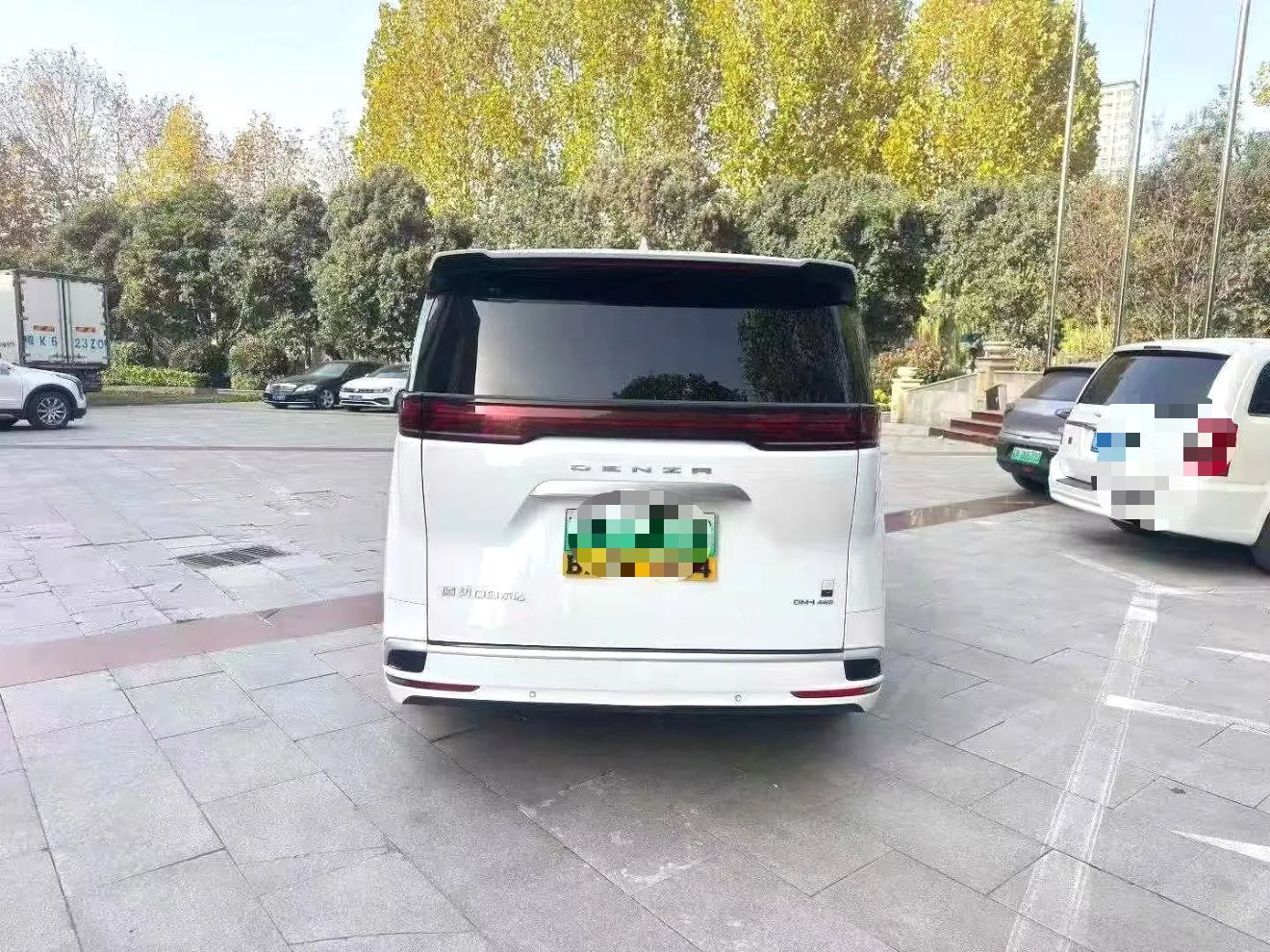 Denza 2024 Denza D9 DM-i 1.5T CVT 1050 Premium