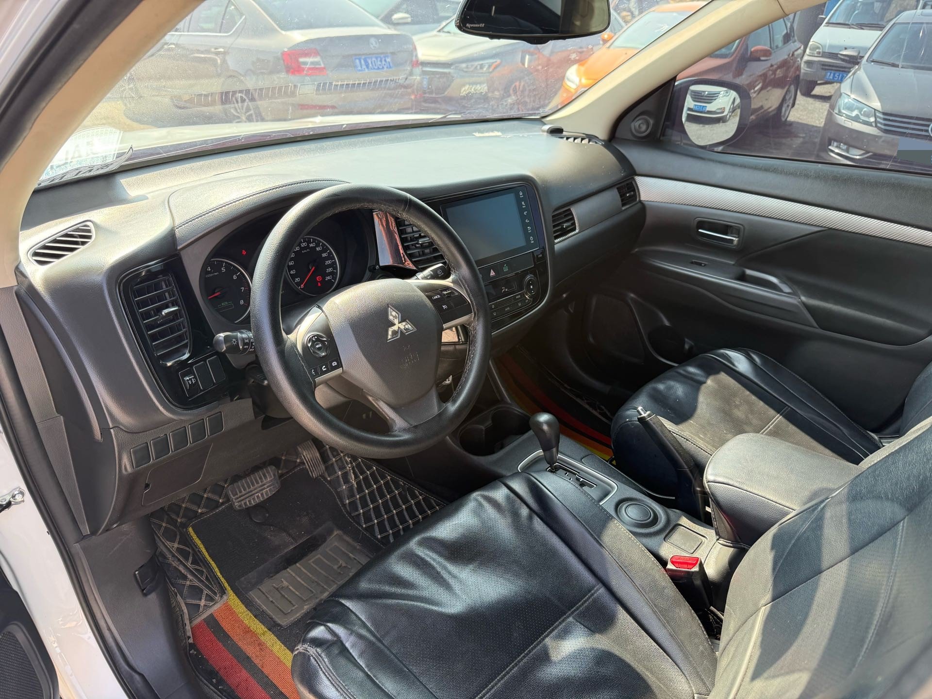 Mitsubishi Outlander 2017 2.0 CVT 2WD Glory 5-Seater