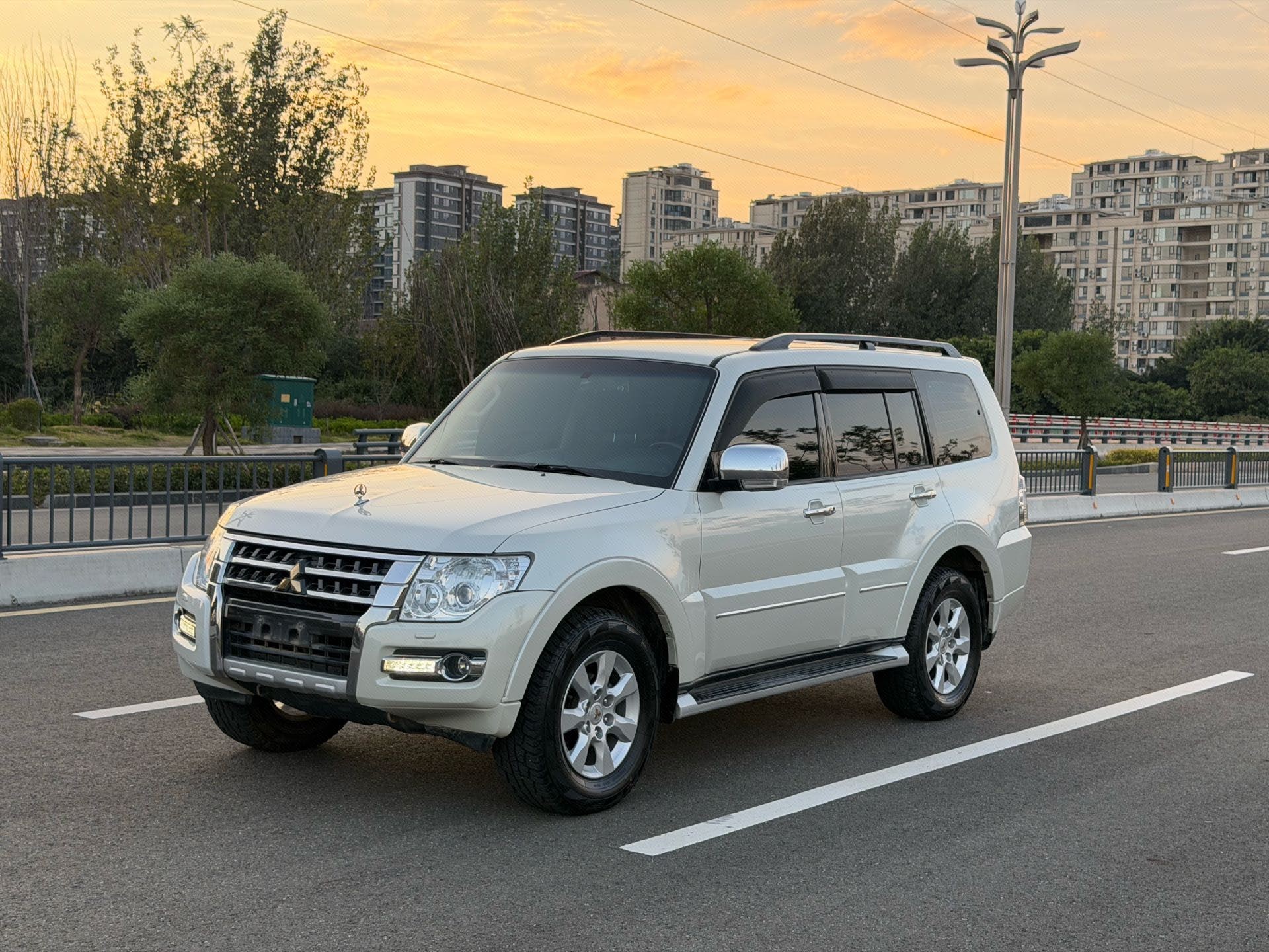 Mitsubishi Pajero 2018 Pajero 3.0 GLS Leather