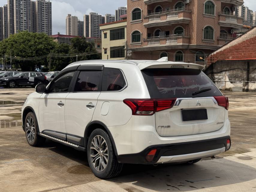 Mitsubishi Outlander 2018 2.4 CVT 4WD Elite 5-Seater