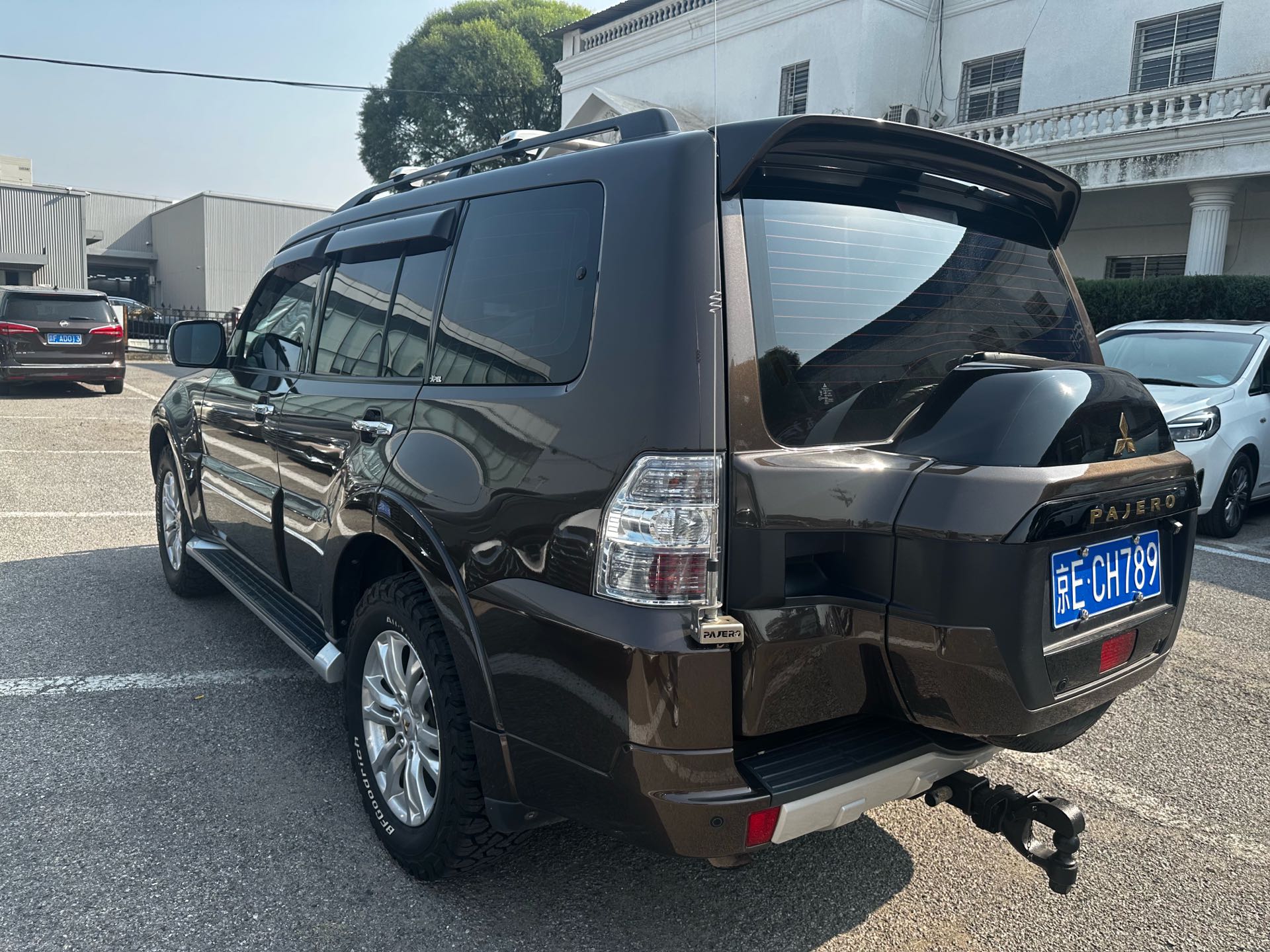 Mitsubishi Pajero 2017 3.8 Middle East Version