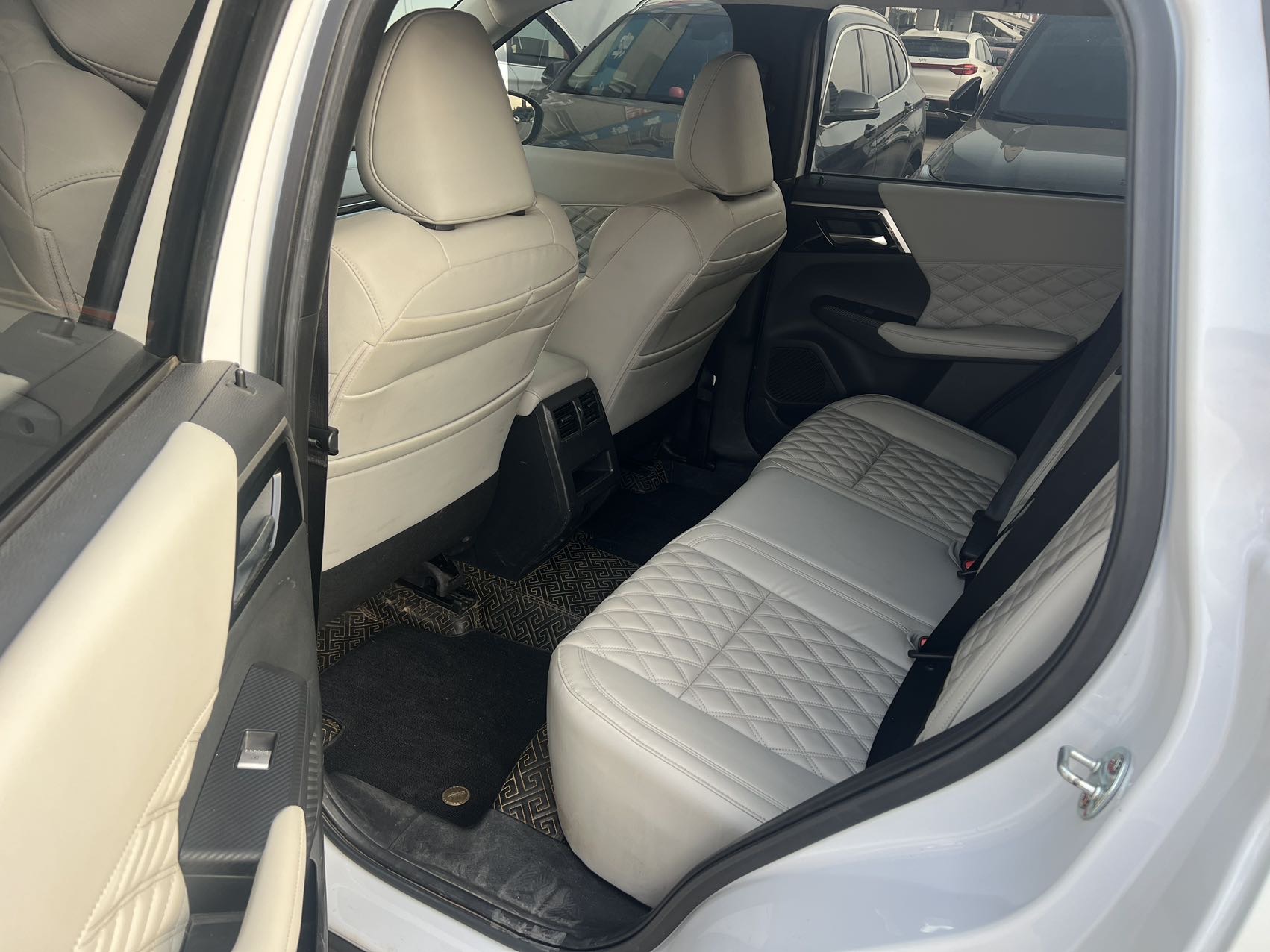 Mitsubishi Outlander 2023 48V 1.5T CVT AWD Premium 5-Seater