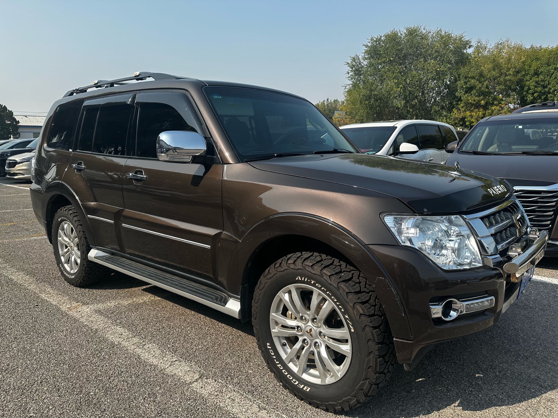 Mitsubishi Pajero 2017 3.8 Middle East Version