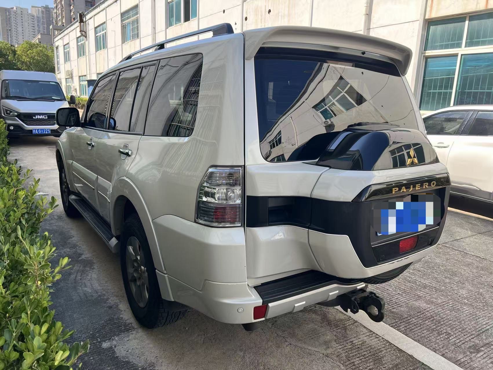 Mitsubishi Pajero 2020 3.0 Collector's Edition Premium Off-Road
