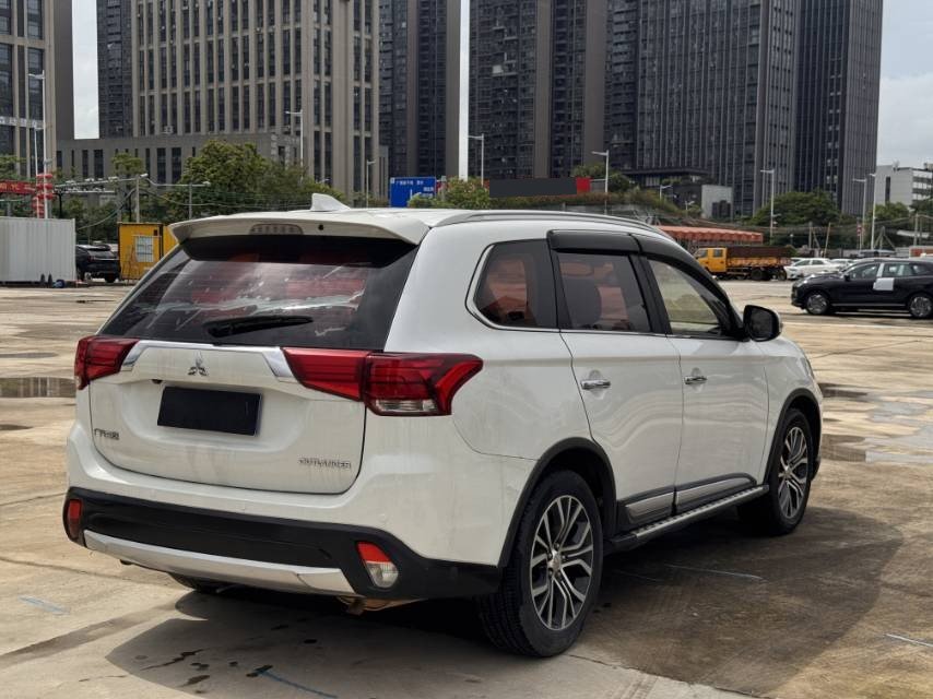 Mitsubishi Outlander 2018 2.4 CVT 4WD Elite 5-Seater