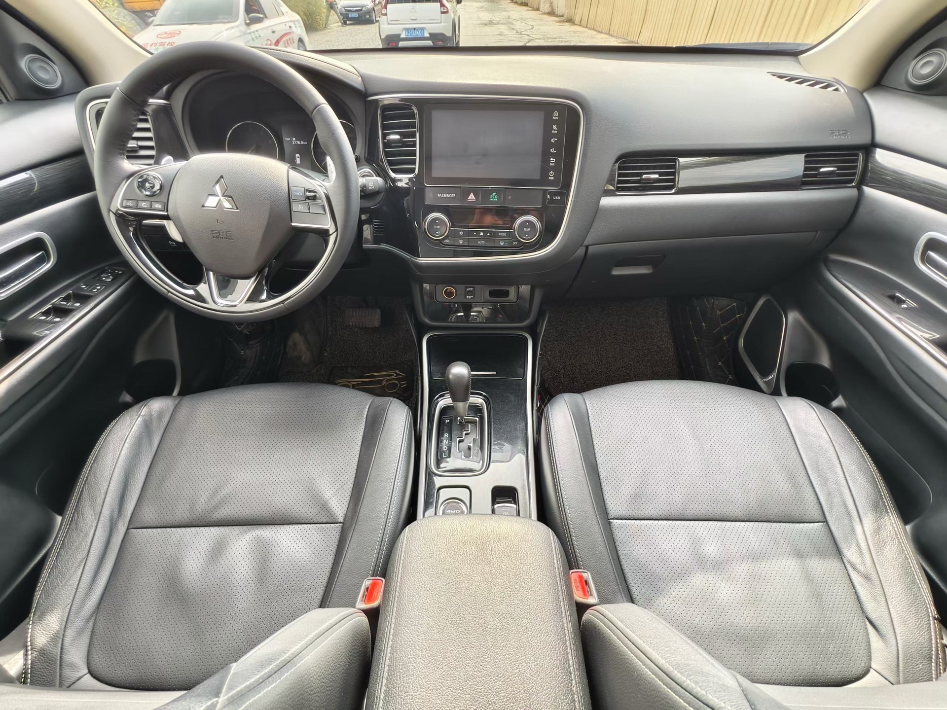 Mitsubishi Outlander 2018 2.4 CVT AWD Luxury 7-Seater
