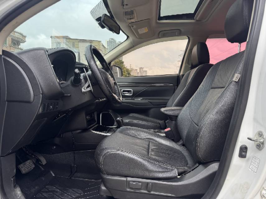 Mitsubishi Outlander 2018 2.4 CVT 4WD Elite 5-Seater