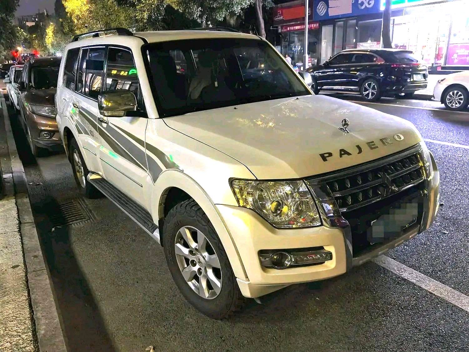 Mitsubishi Pajero 2018 Pajero 3.0 GLS Leather