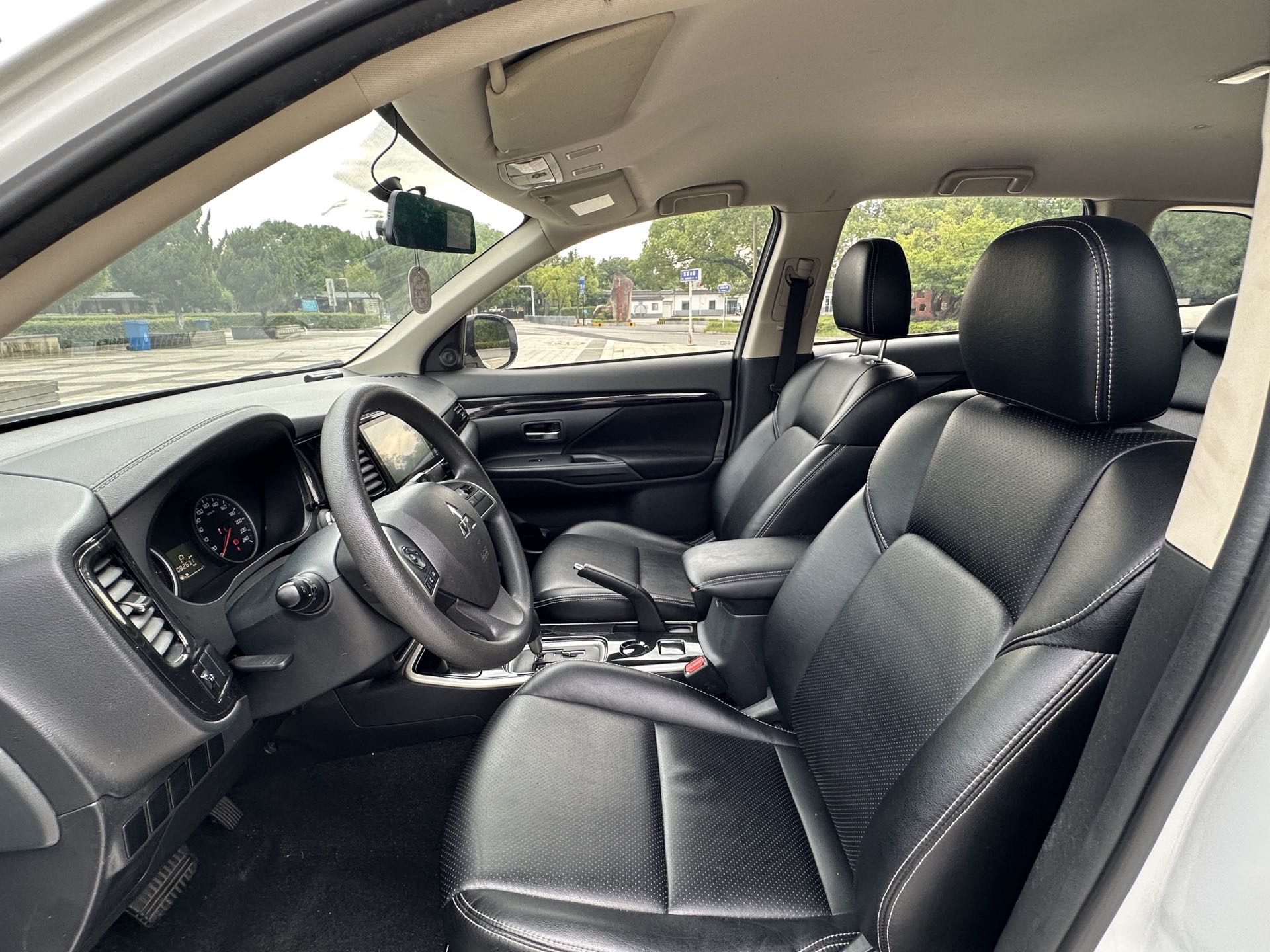 Mitsubishi 2020 Outlander 2.0 CVT 2WD 5-Seater