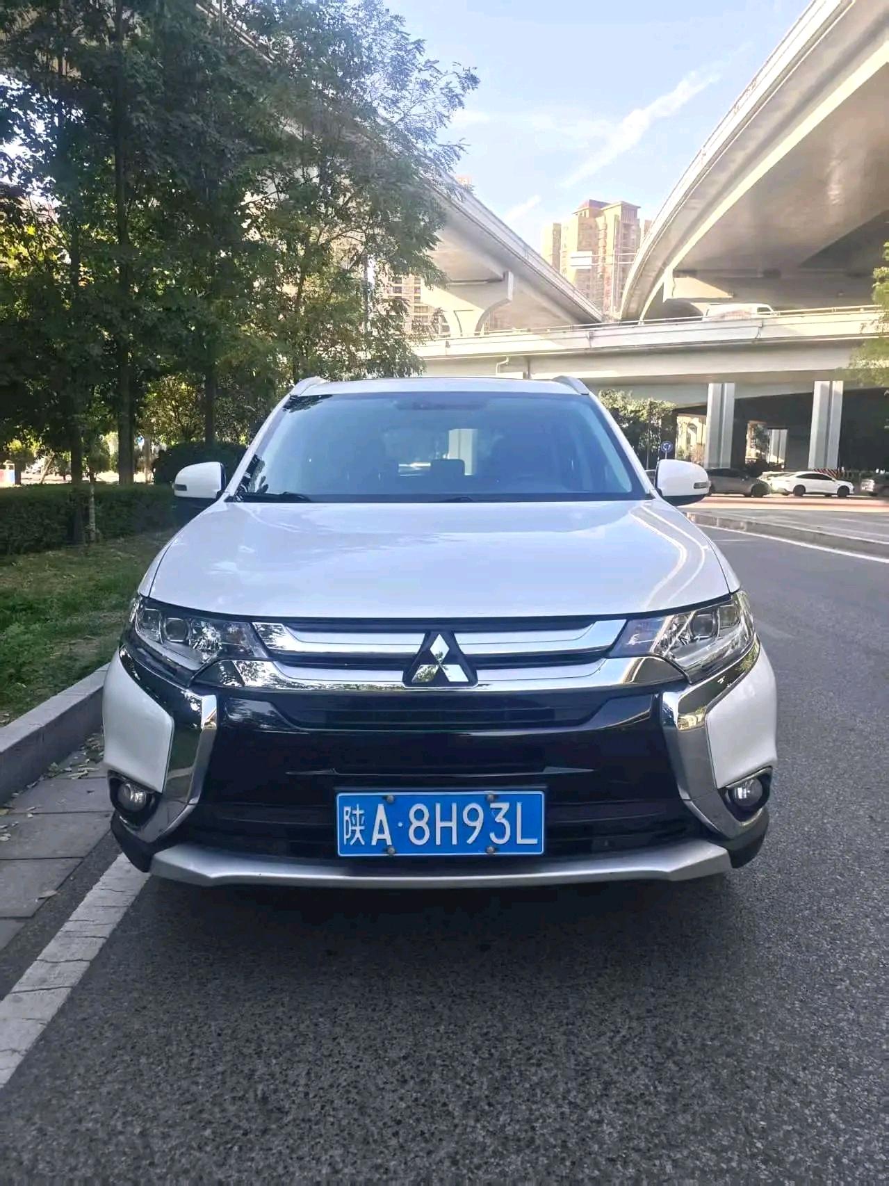 Mitsubishi Outlander 2018 2.4 CVT AWD Luxury 7-Seater
