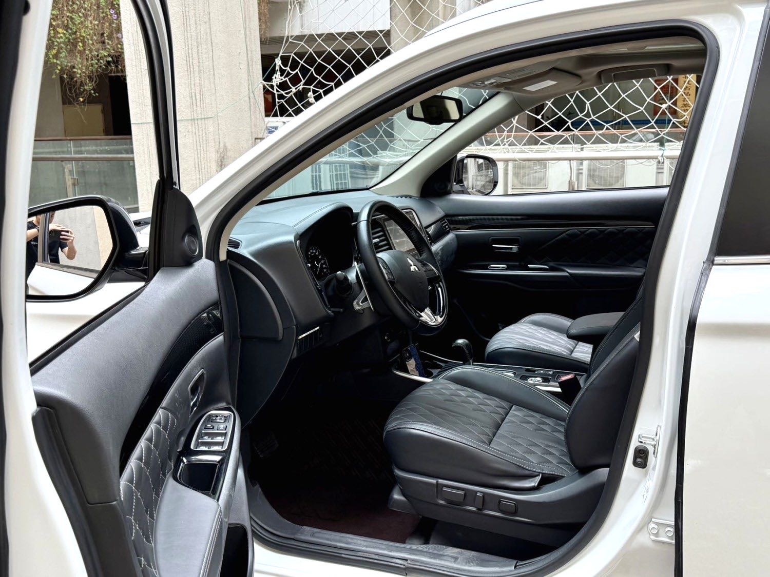 Mitsubishi 2021 Outlander 2.4 CVT 4WD 7-Seater