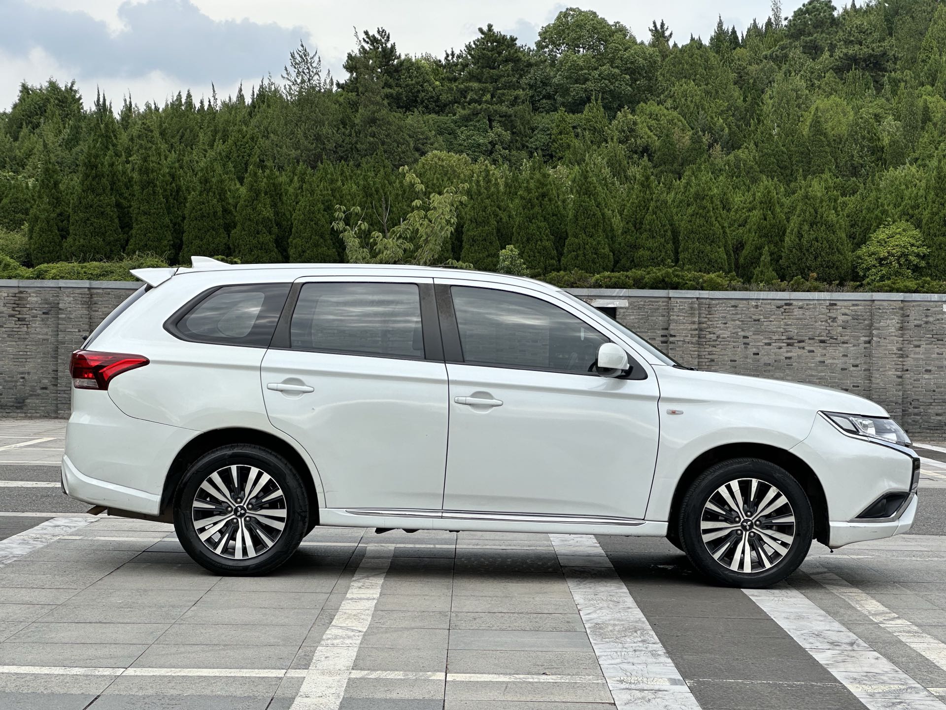 Mitsubishi 2020 Outlander 2.0 CVT 2WD 5-Seater