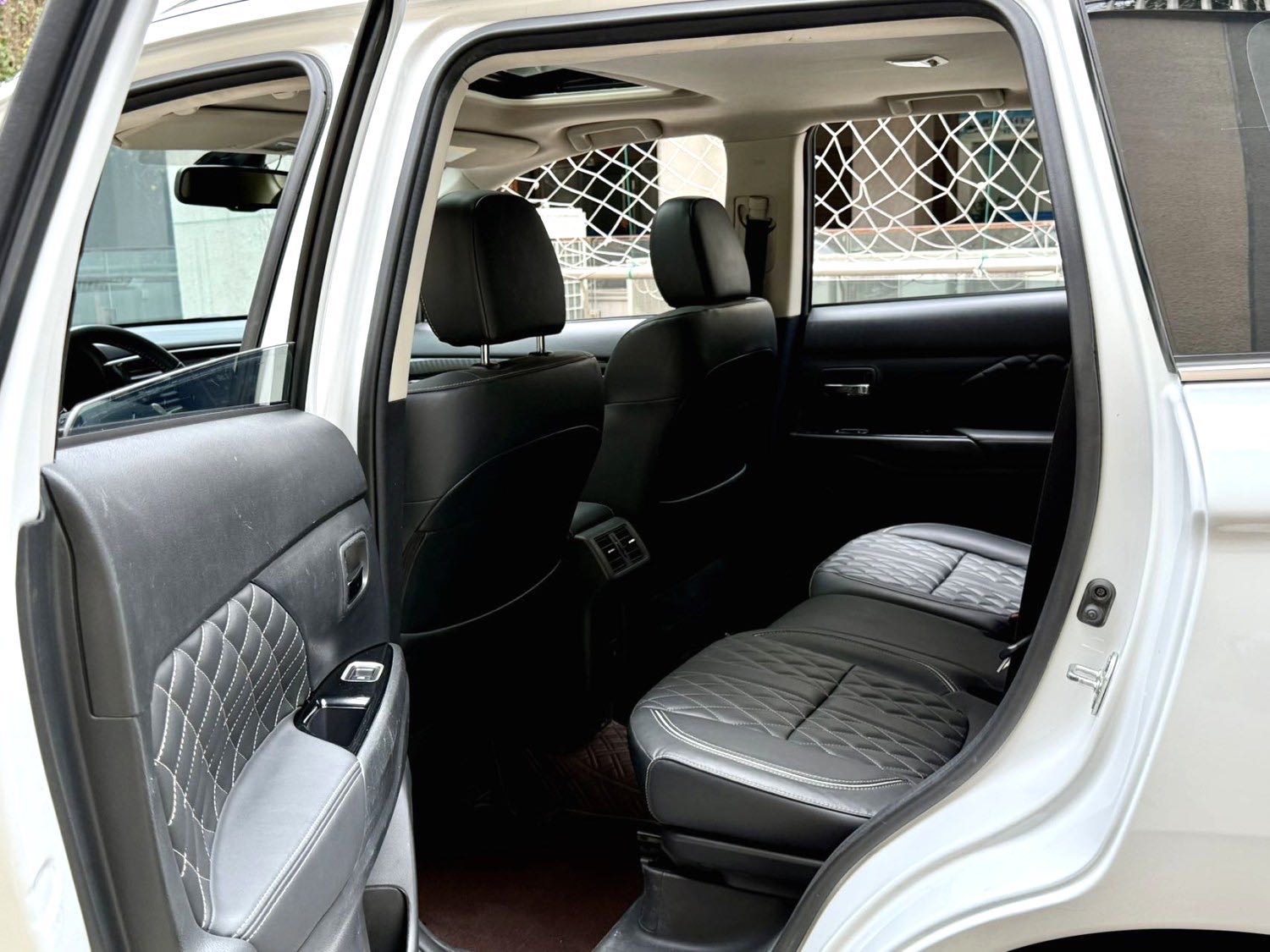 Mitsubishi 2021 Outlander 2.4 CVT 4WD 7-Seater