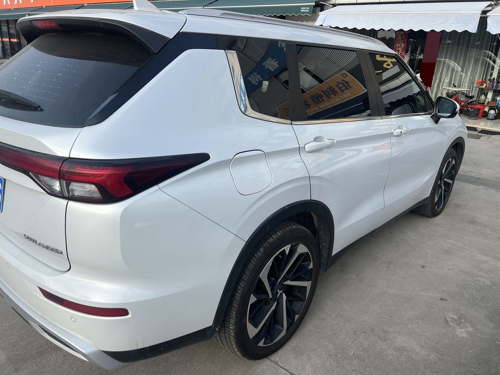 Mitsubishi Outlander 2023 48V 1.5T CVT AWD Premium 5-Seater