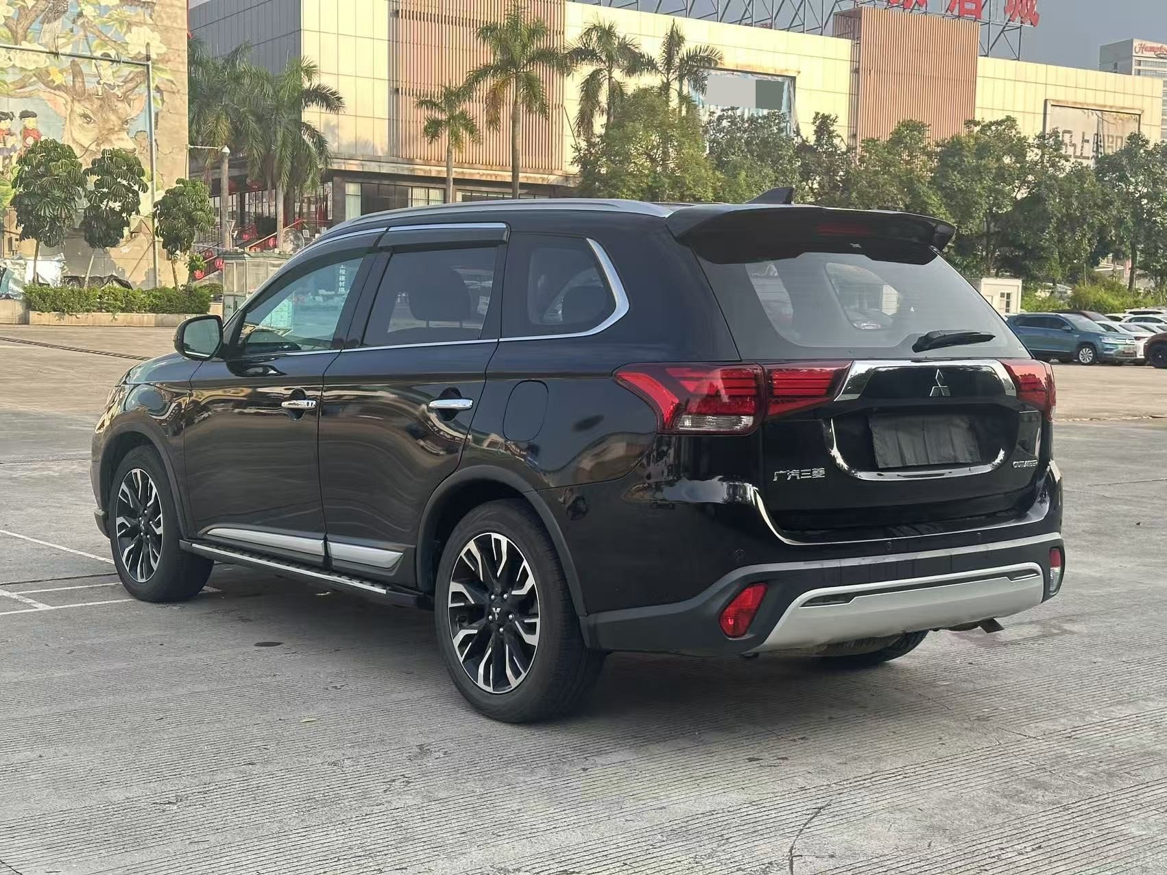 Mitsubishi Outlander 2019 2.4 CVT 4WD 7-Seater