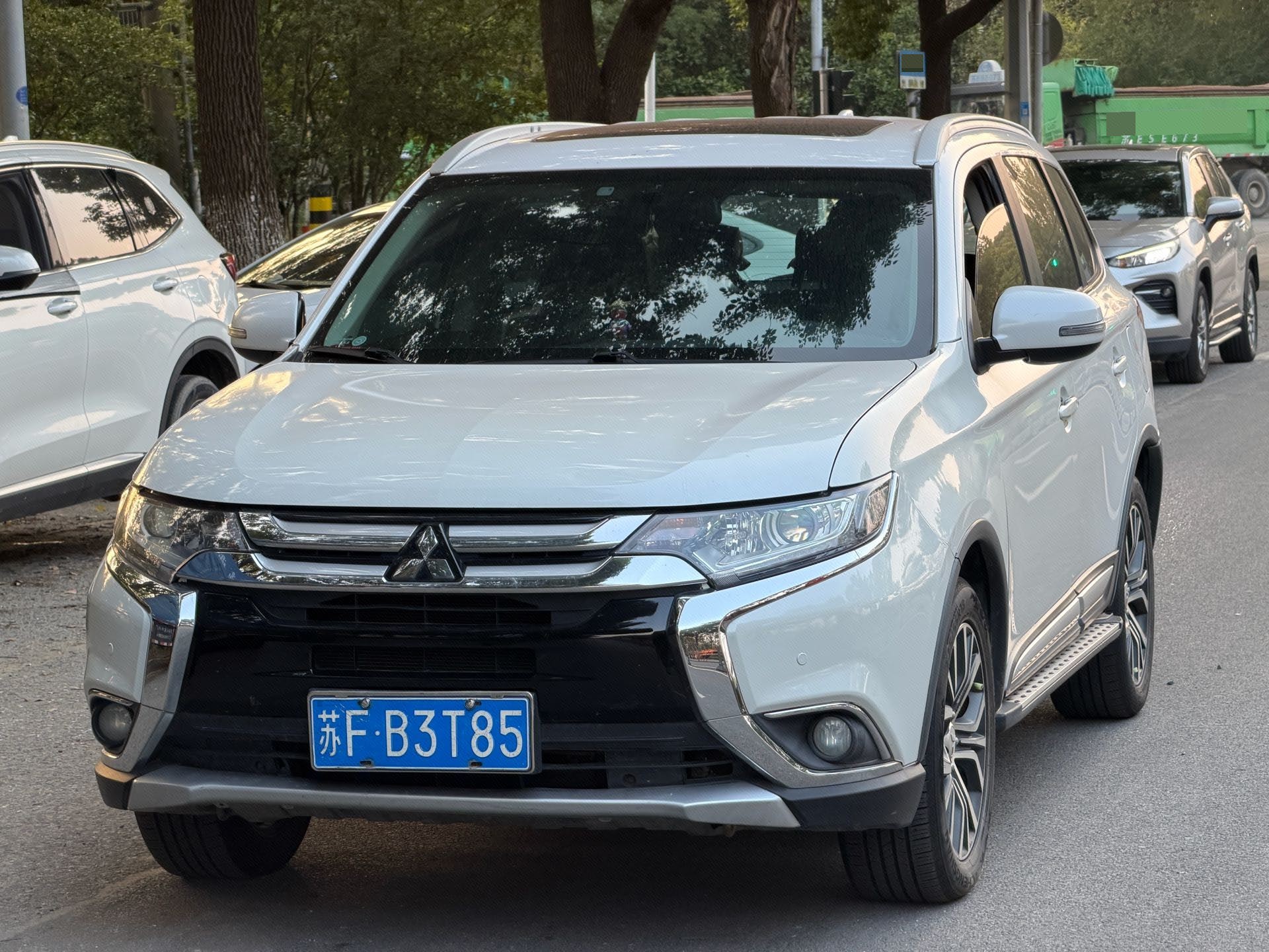 Mitsubishi Outlander 2018 2.0 CVT 2WD Glory 5-Seater