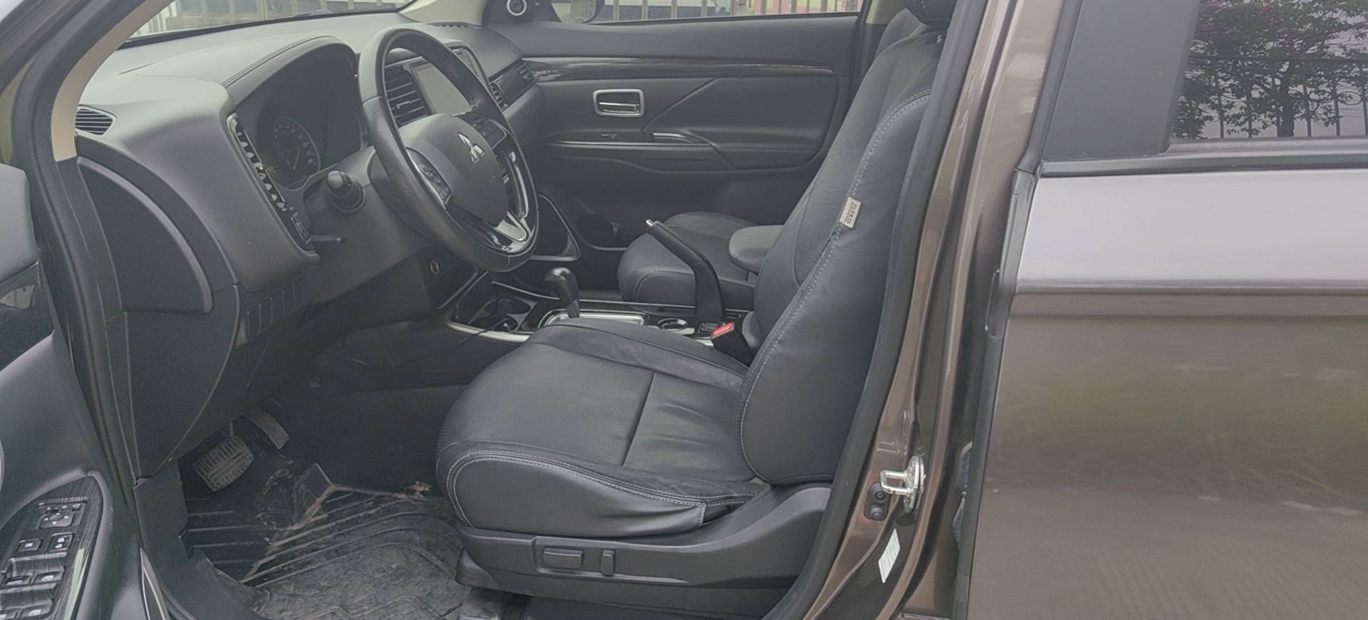 Mitsubishi Outlander 2018 2.0 CVT 2WD Glory 5-Seater