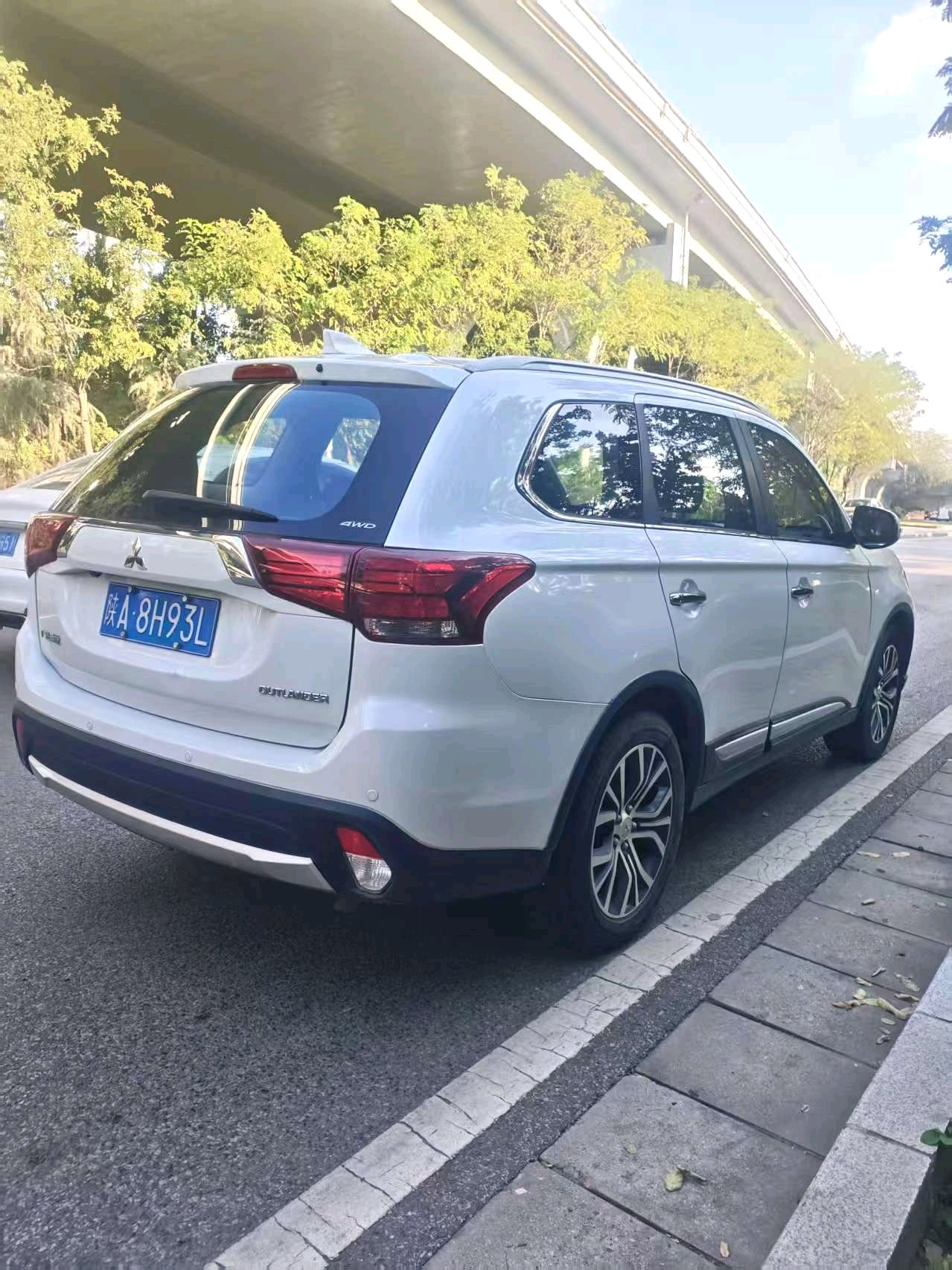 Mitsubishi Outlander 2018 2.4 CVT AWD Luxury 7-Seater