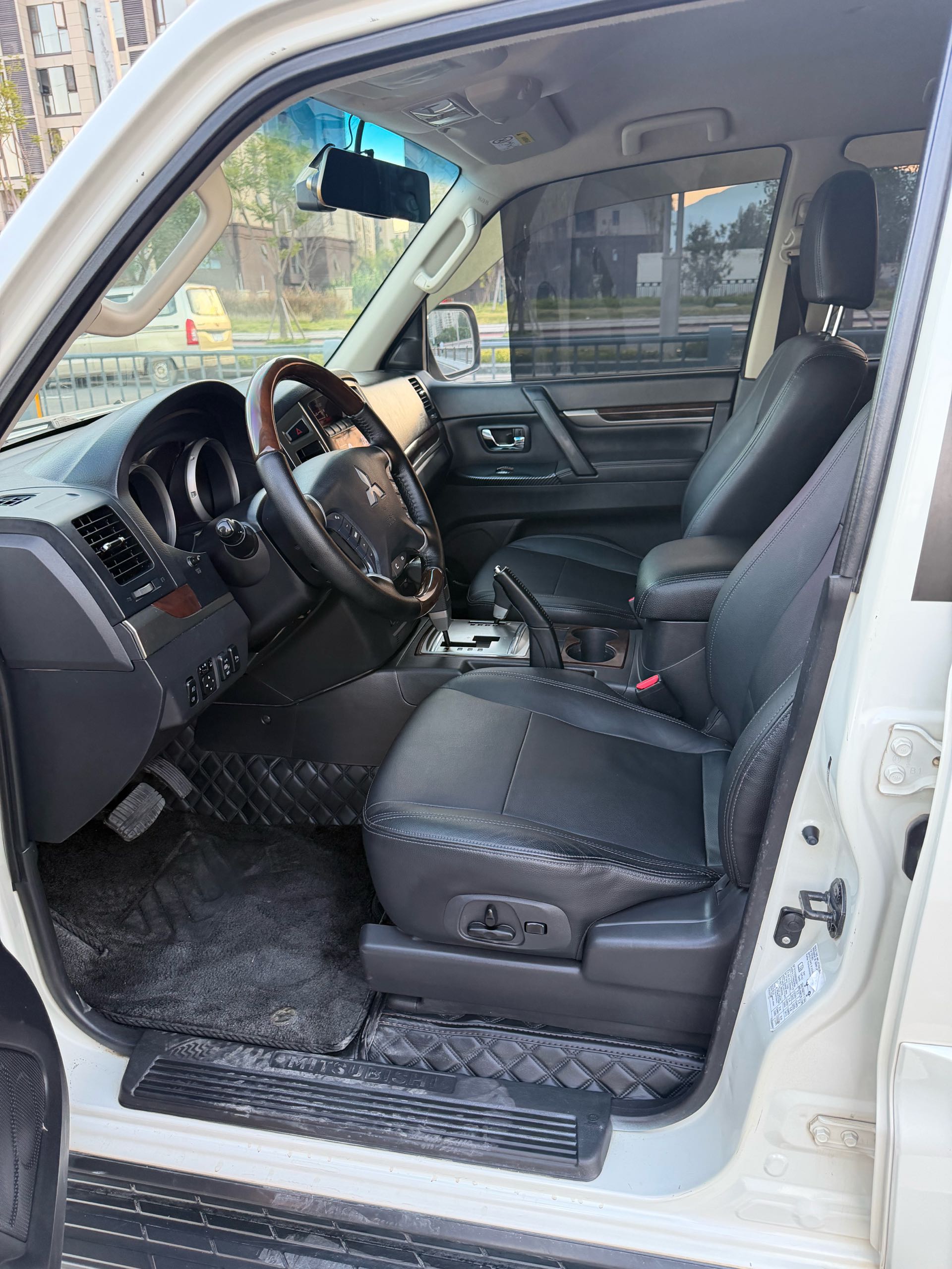 Mitsubishi Pajero 2018 Pajero 3.0 GLS Leather