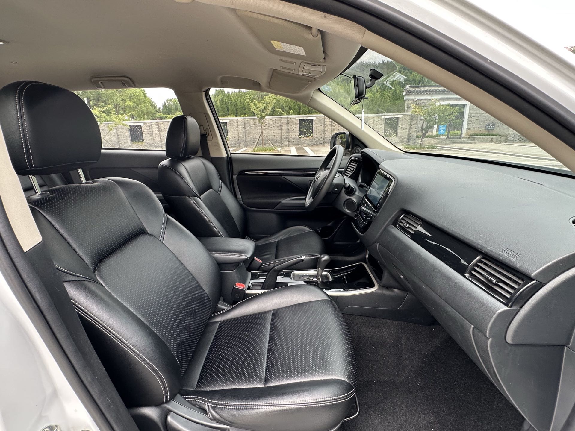 Mitsubishi 2020 Outlander 2.0 CVT 2WD 5-Seater