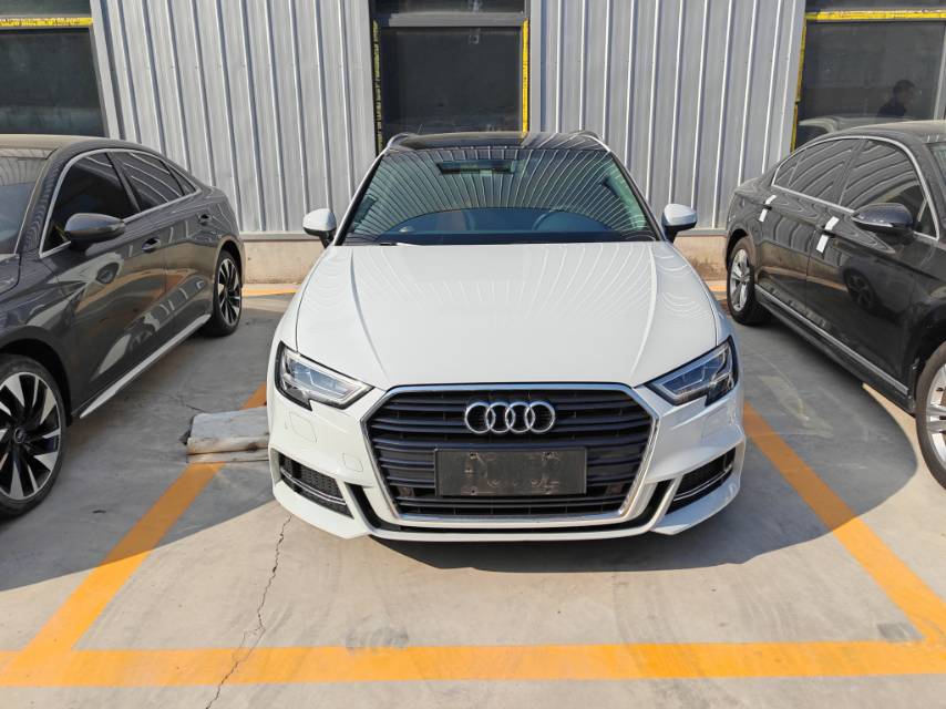 Audi 2019 A3 Sportback 35 TFSI S line