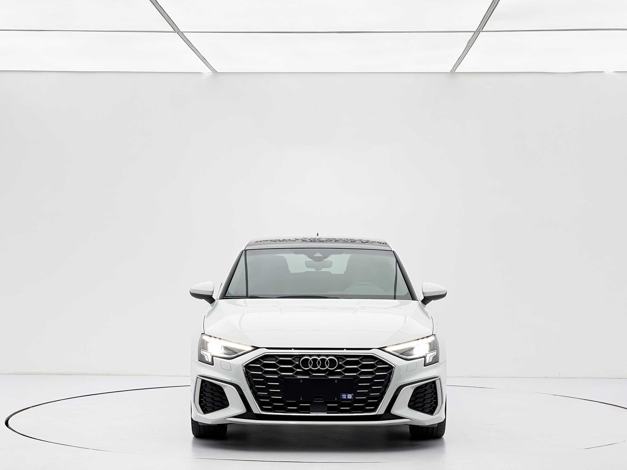 Audi A3 Sportback 2023 35 TFSI 1.4TFSI Luxury Sport Facelift