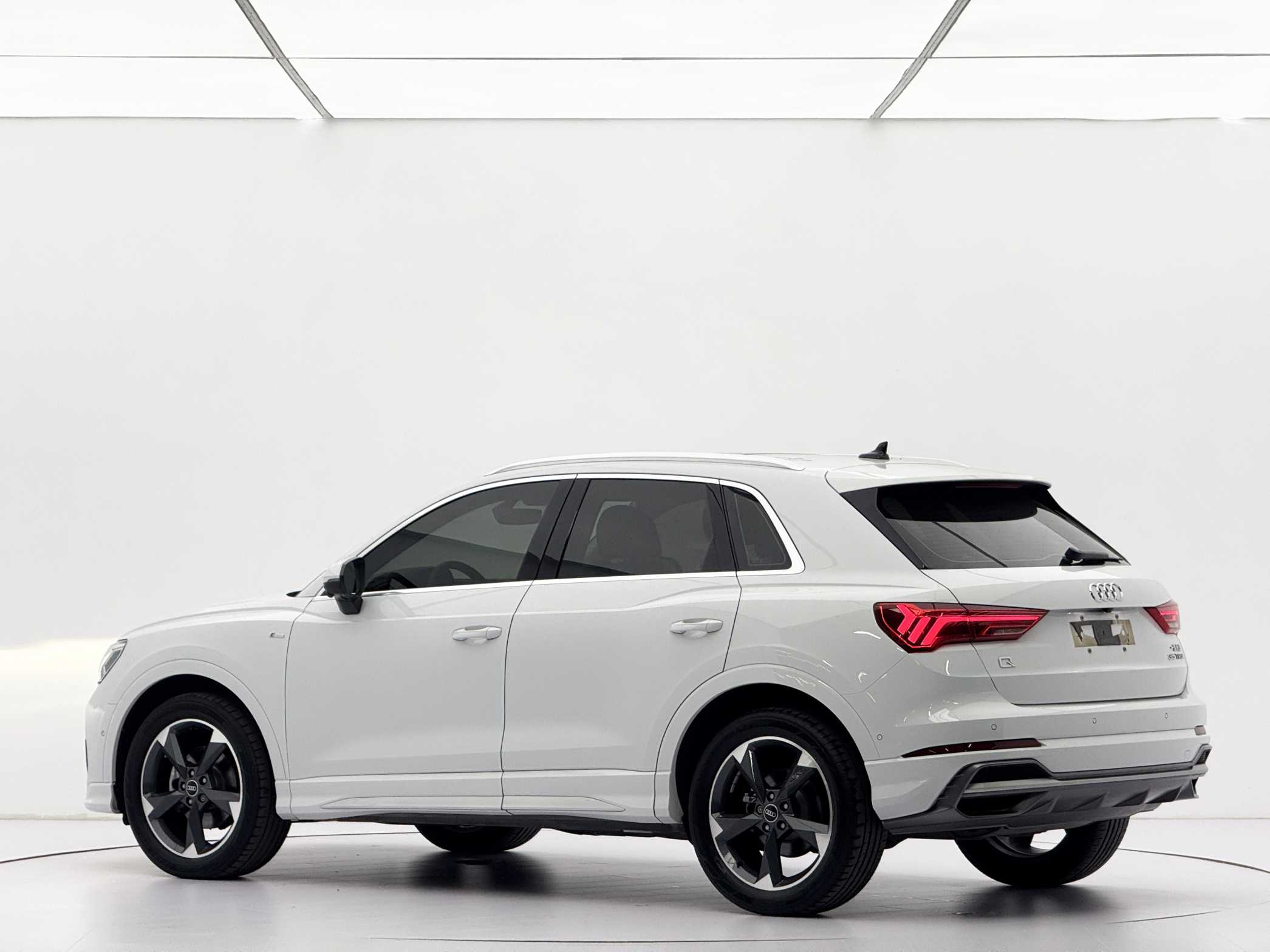 Audi 2022 Q3 35 TFSI