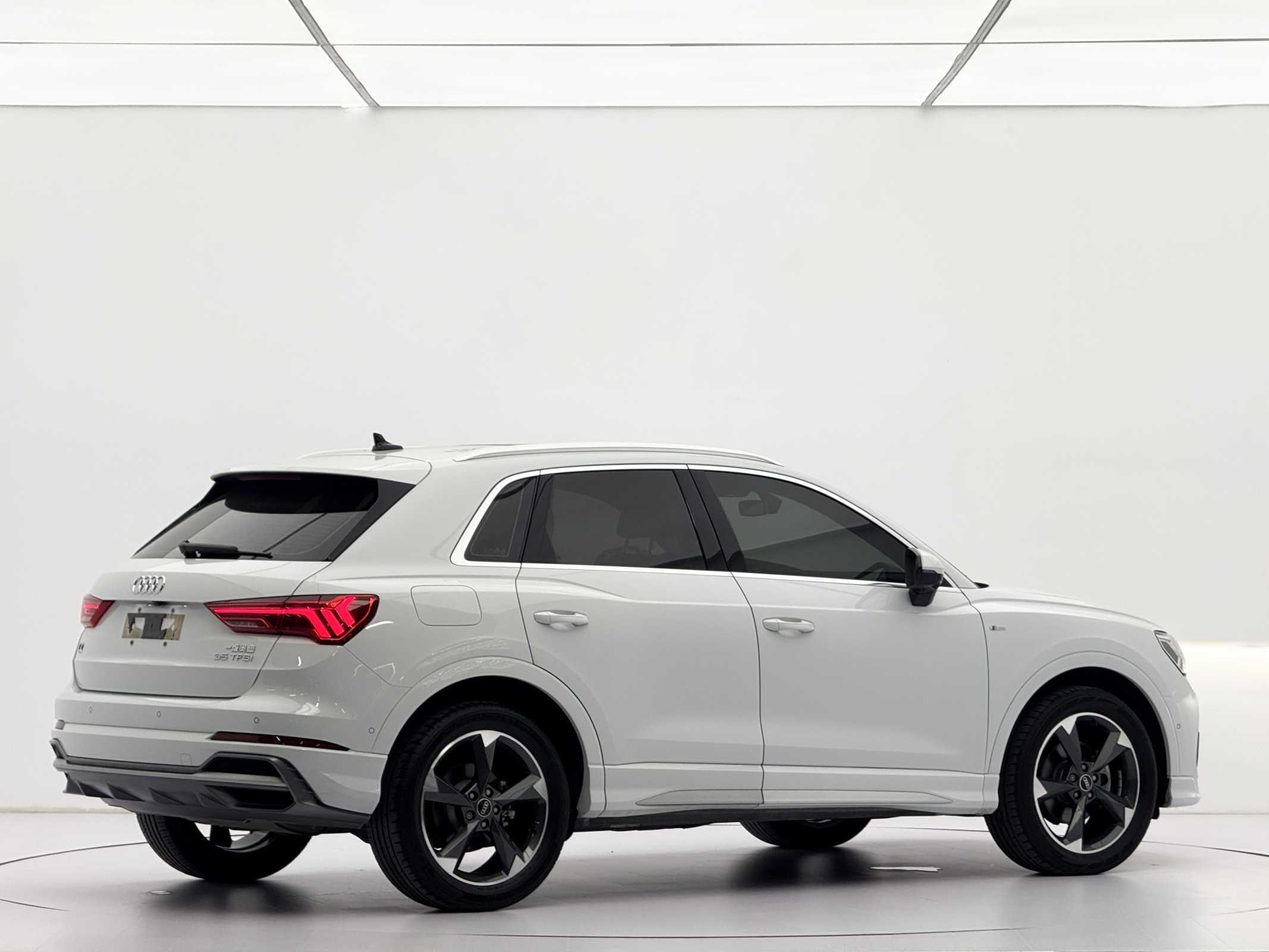 Audi 2022 Q3 35 TFSI