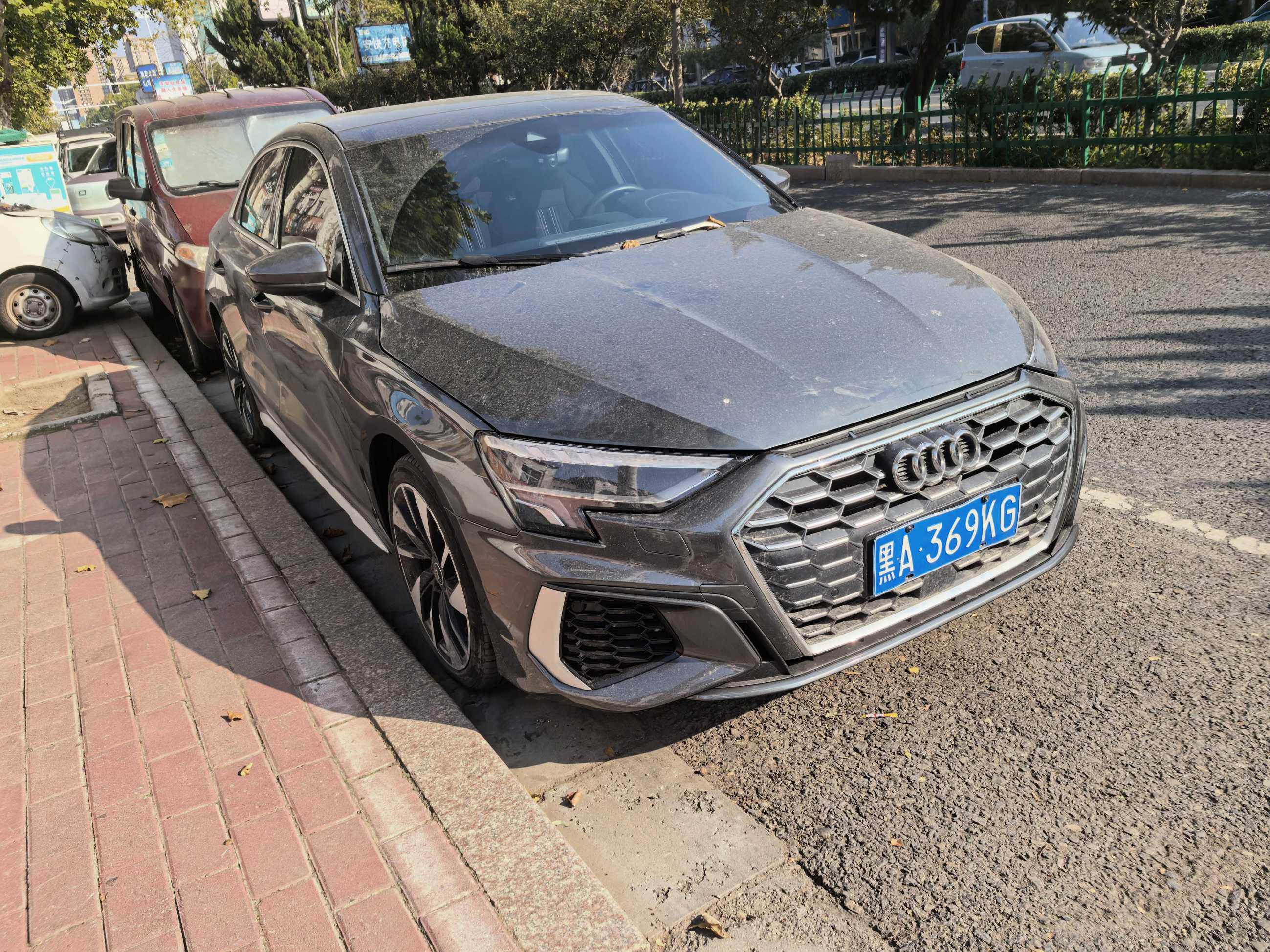 Audi A3L Limousine 2023 Facelift 35 TFSI Luxury Sporty