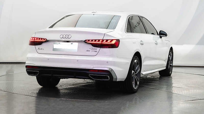 Audi 2022 A4L 2.0TFSI 40TFSI Fashion Dynamic