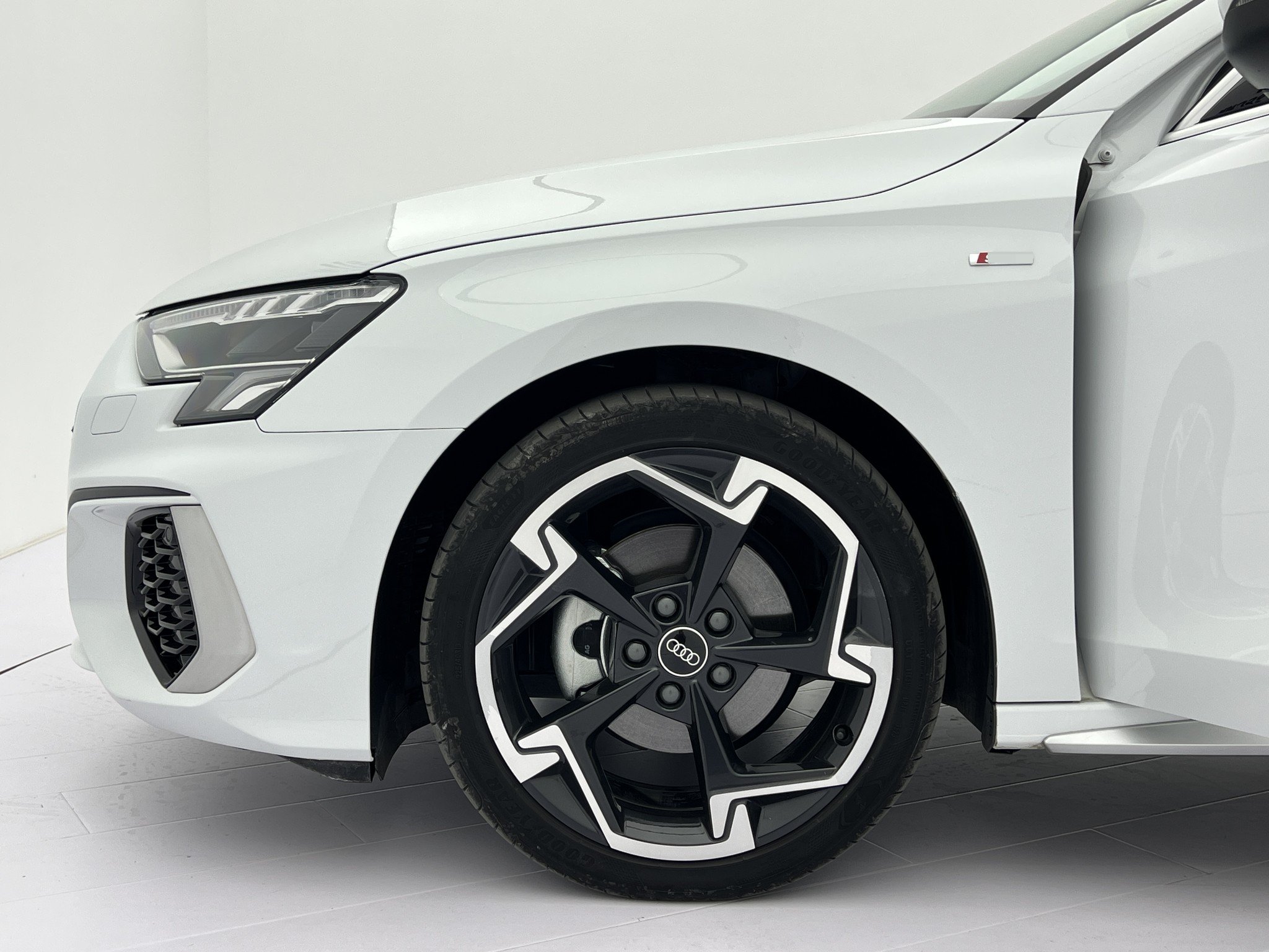 Audi A3 Sportback 2023 35 TFSI 1.4TFSI Luxury Sport Facelift