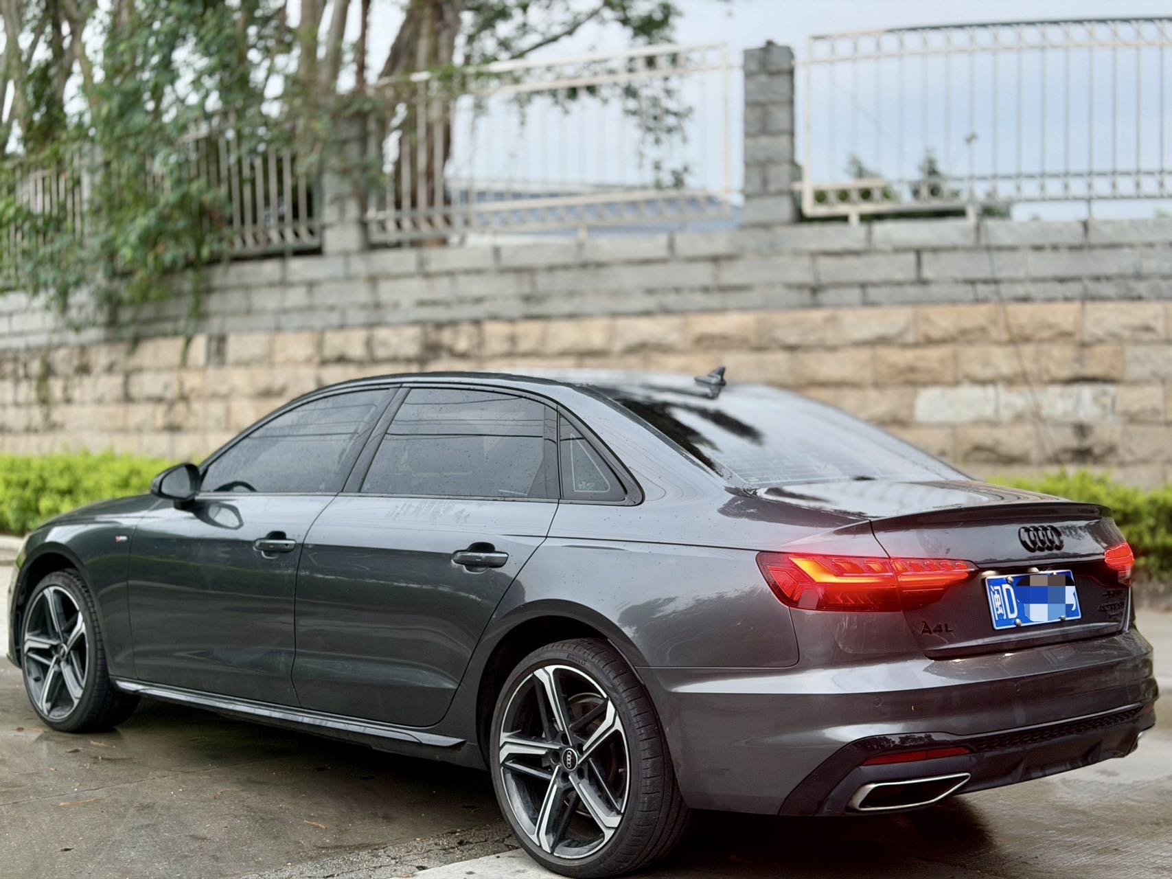Audi A4L 2024 2.0TFSI 40TFSI Luxury Dynamic