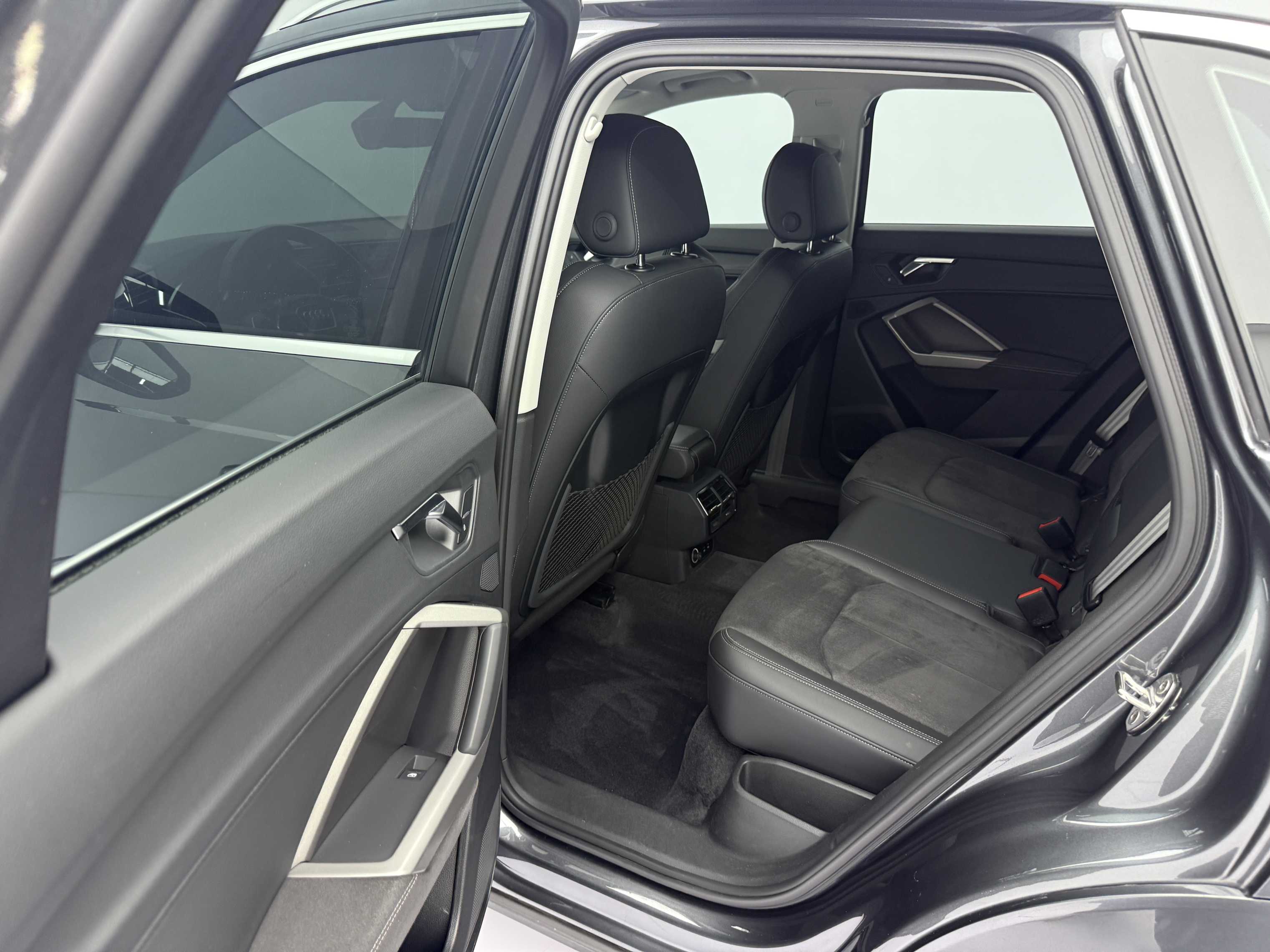 Audi 2022 Q3 35 TFSI