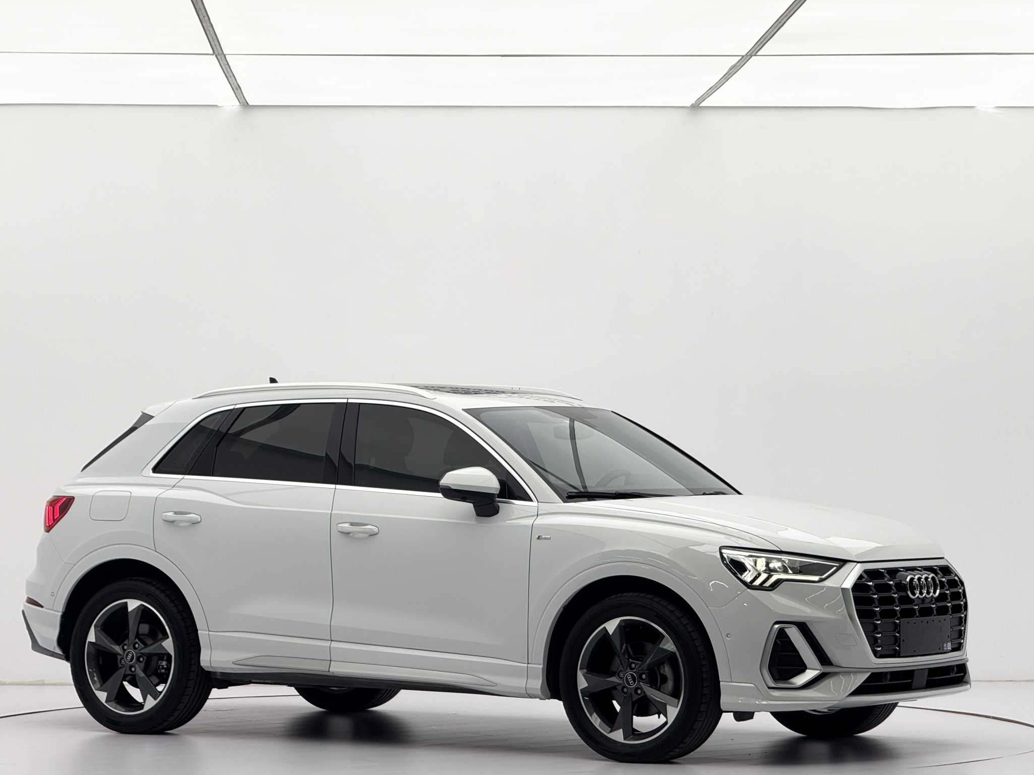 Audi 2022 Q3 35 TFSI