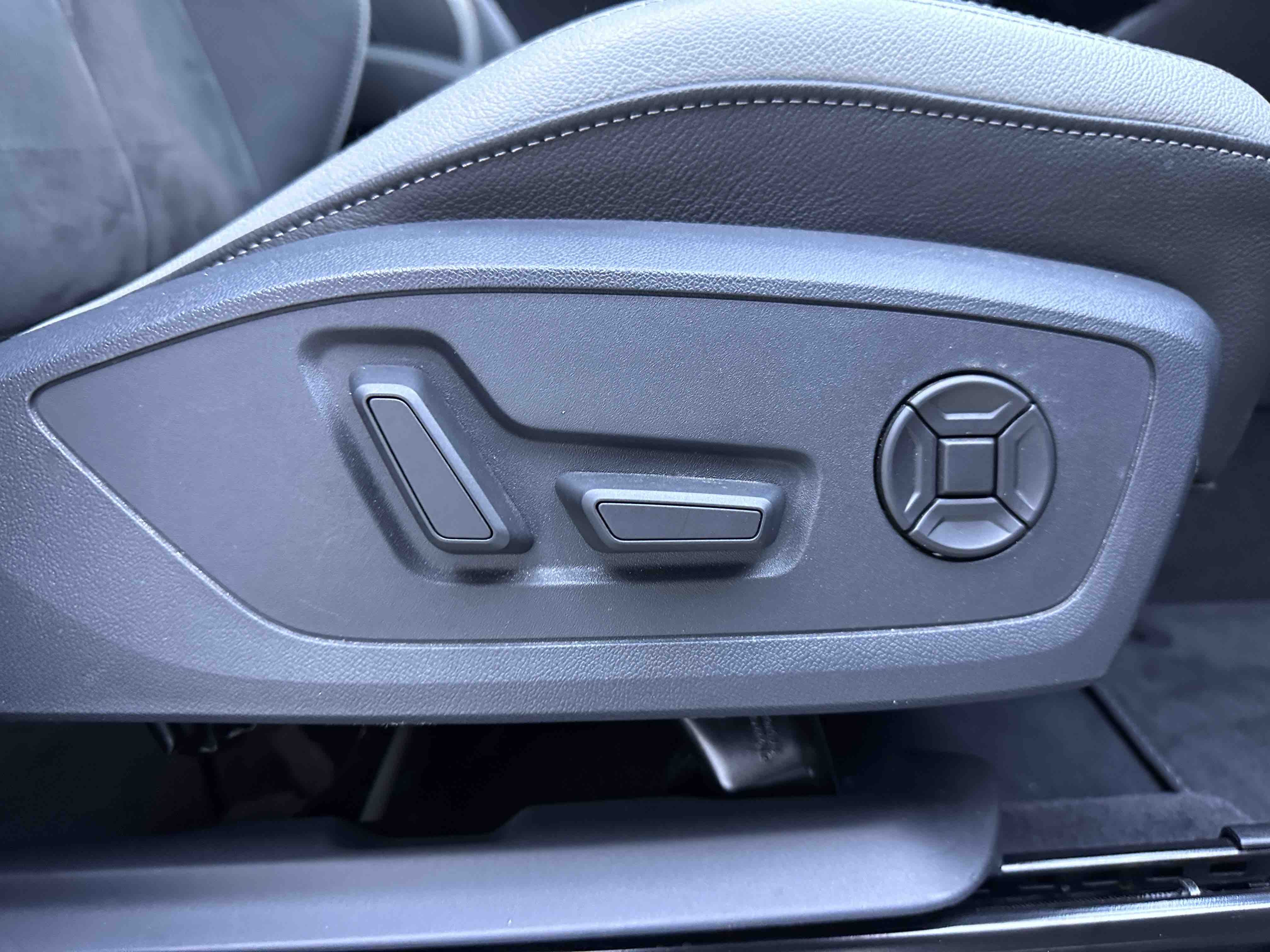 Audi 2022 Q3 35 TFSI