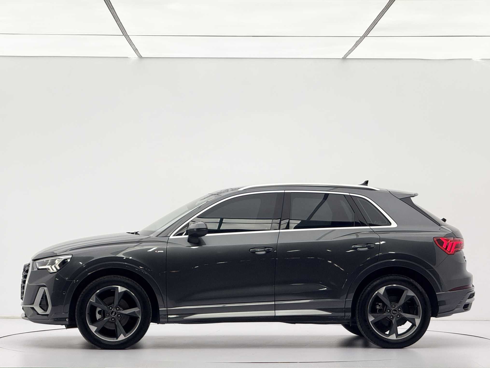 Audi 2022 Q3 35 TFSI