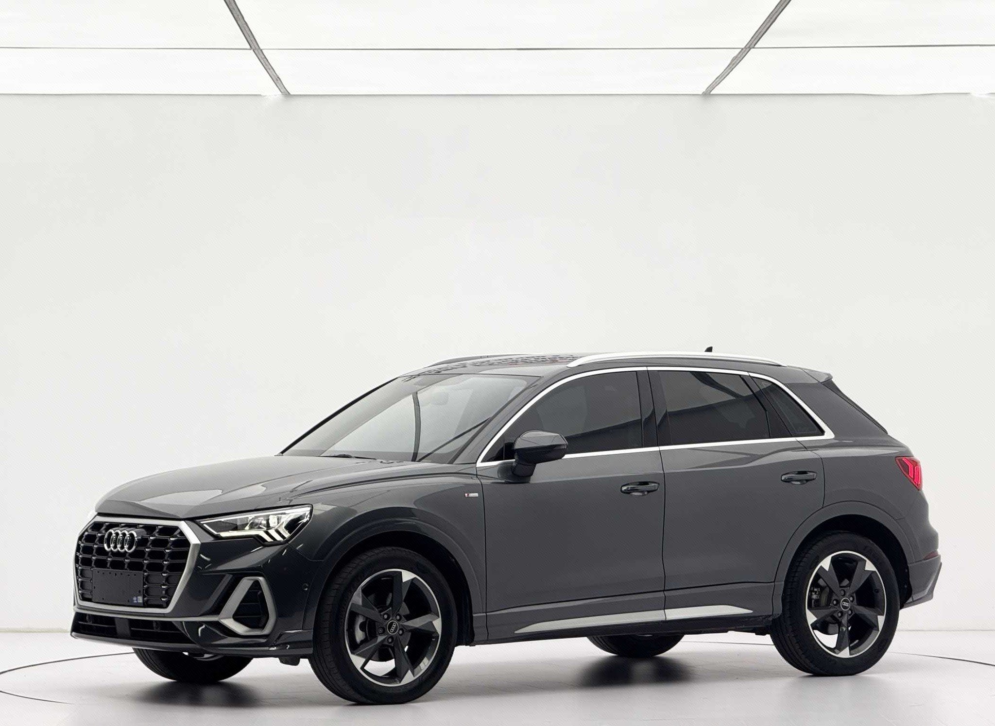 Audi 2022 Q3 35 TFSI