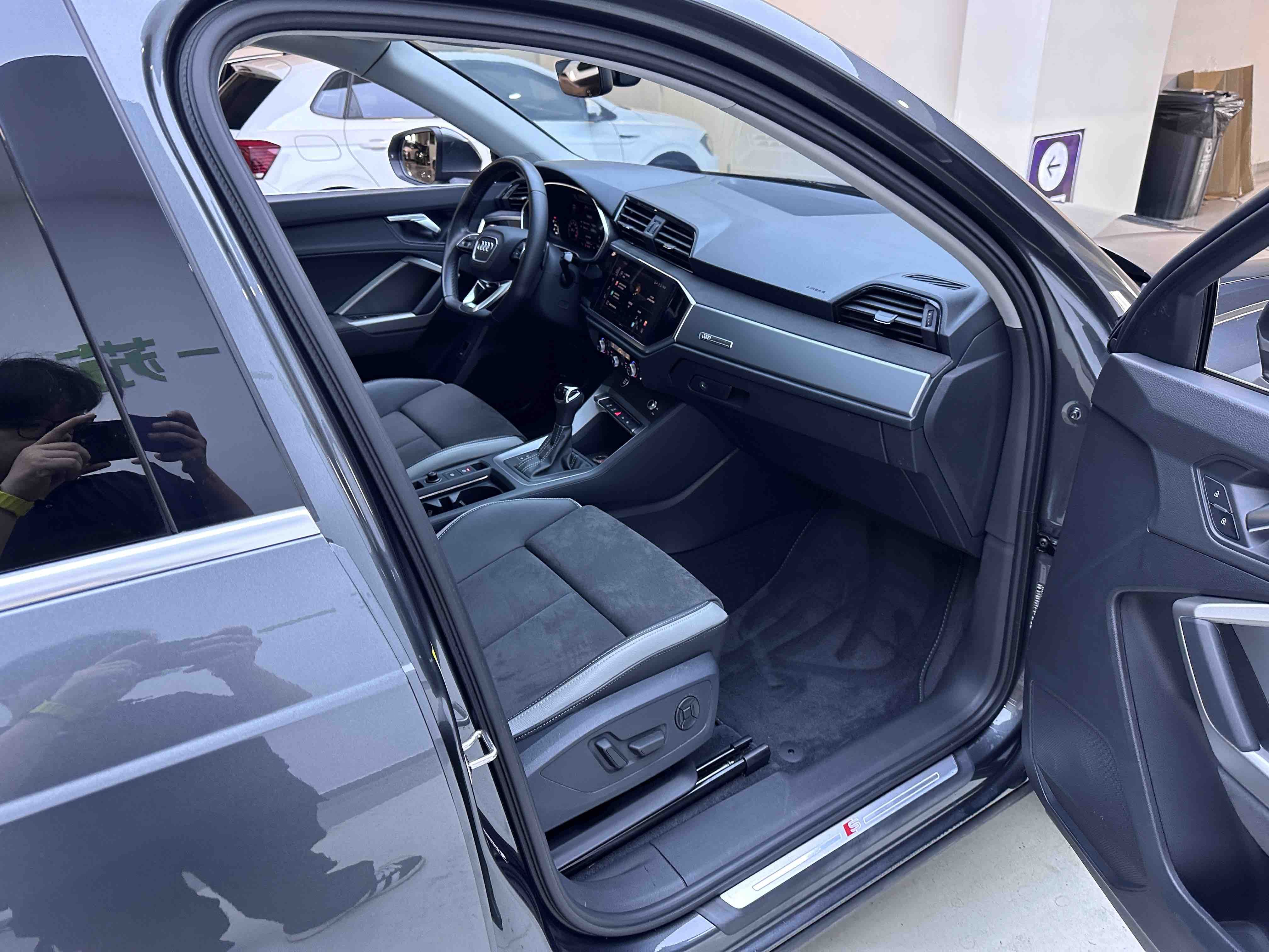 Audi 2022 Q3 35 TFSI