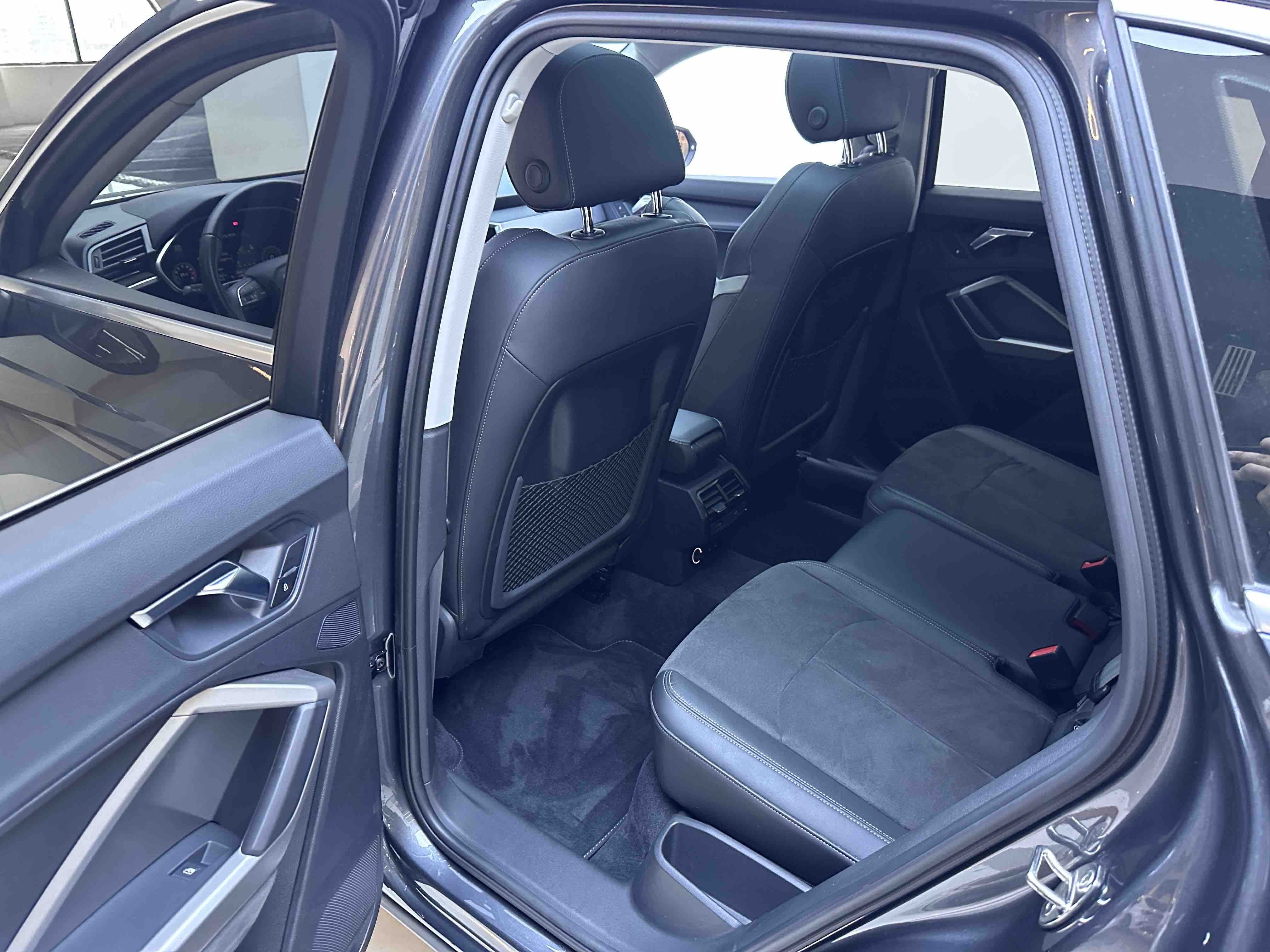 Audi 2022 Q3 35 TFSI