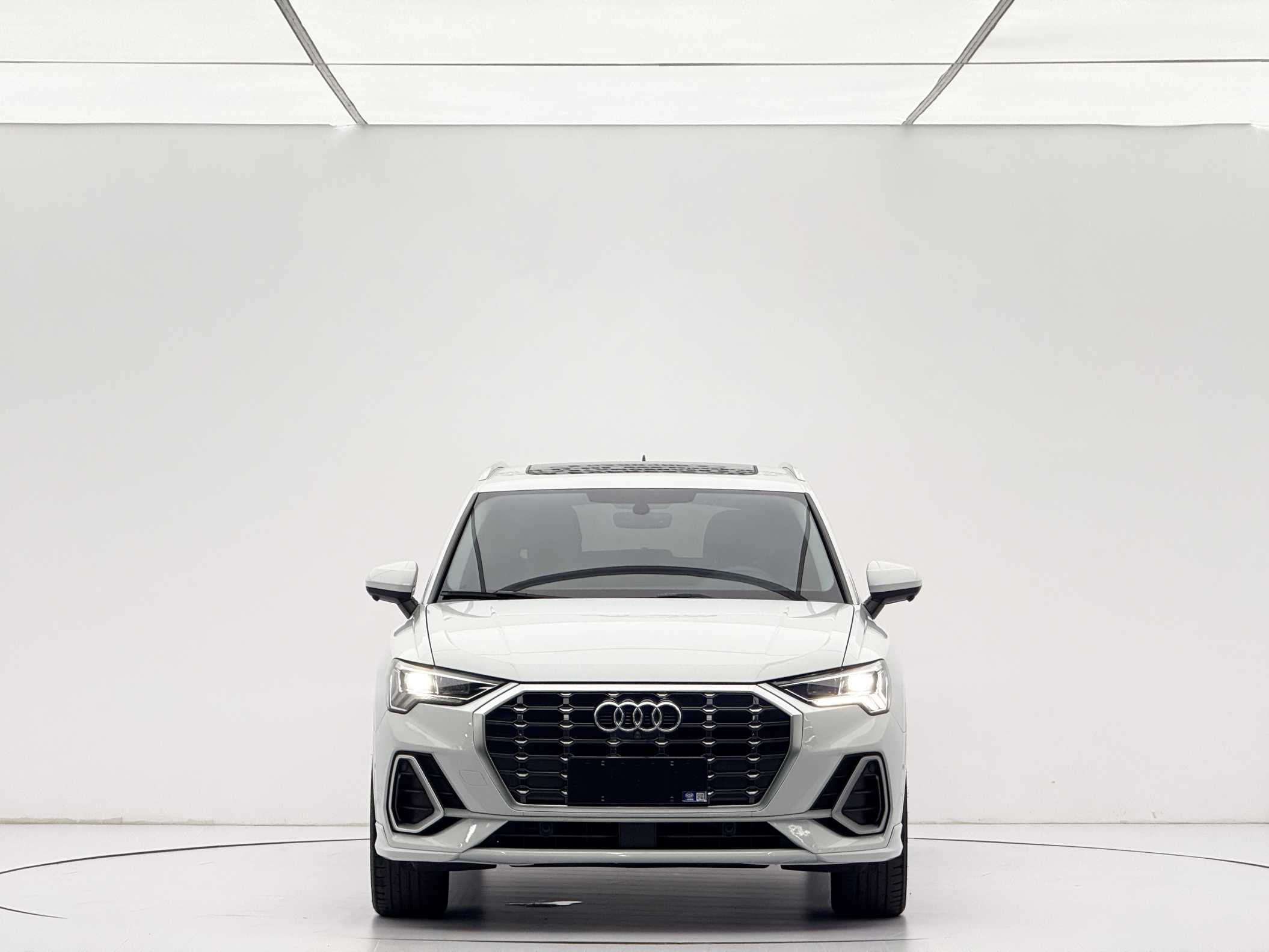 Audi 2022 Q3 35 TFSI