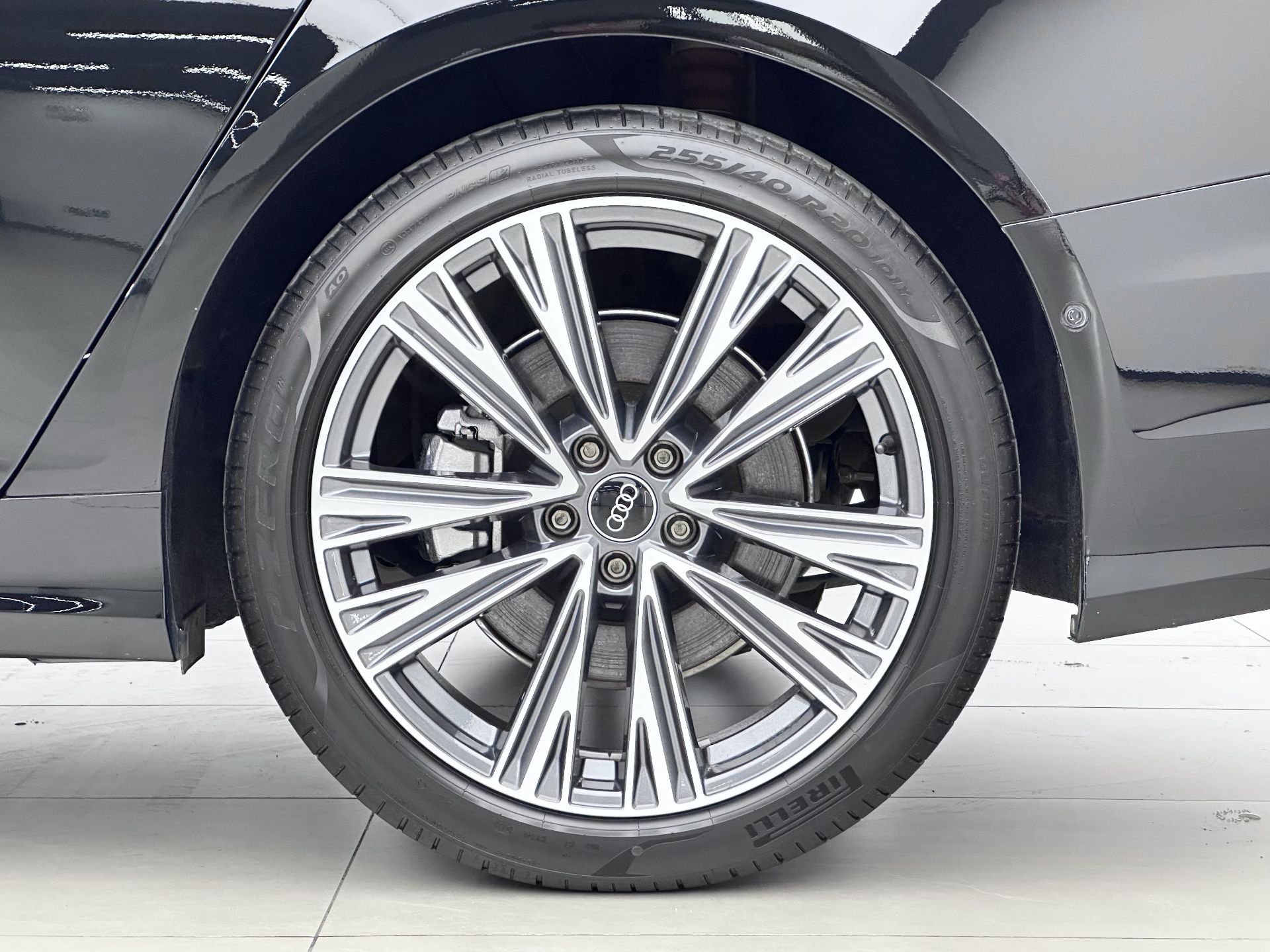 Audi 2023 A6L 2.0TFSI 45TFSI Quattro Premium Elegance
