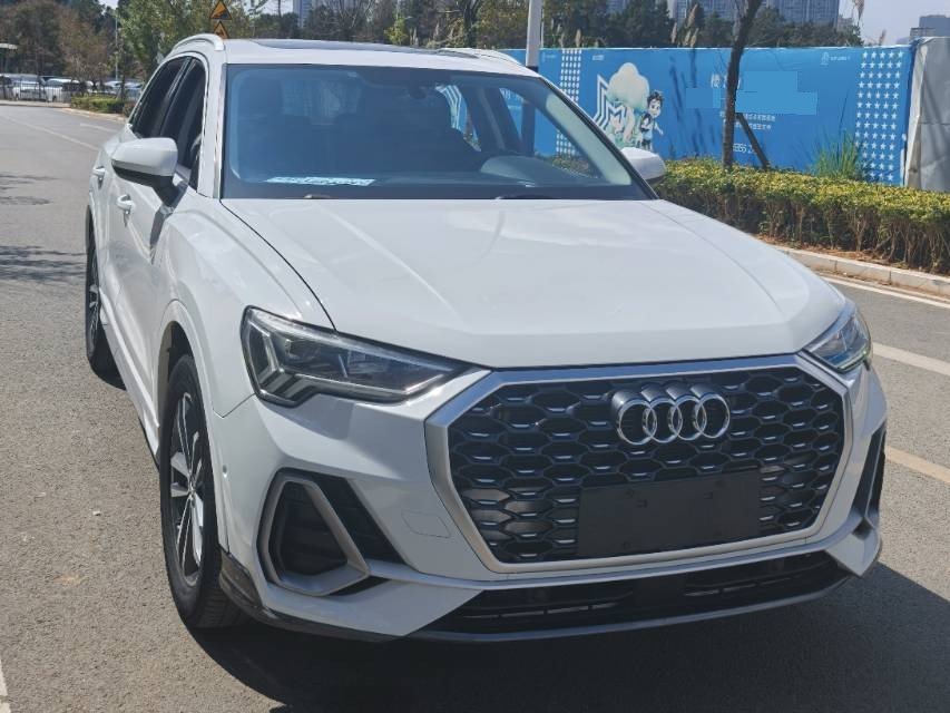 Audi 2021 Q3 1.4TFSI 35TFSI Fashion Elegant