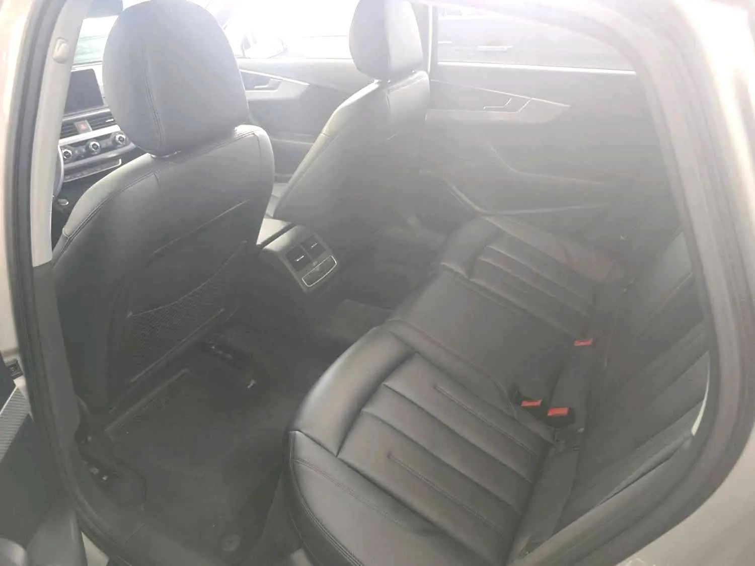 Audi 2018 A4L 2.0TFSI 40TFSI 30th Anniversary Progressiv
