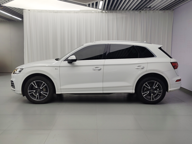 Audi 2020 Q5L 2.0TFSI 40TFSI Honor Fashion Facelift