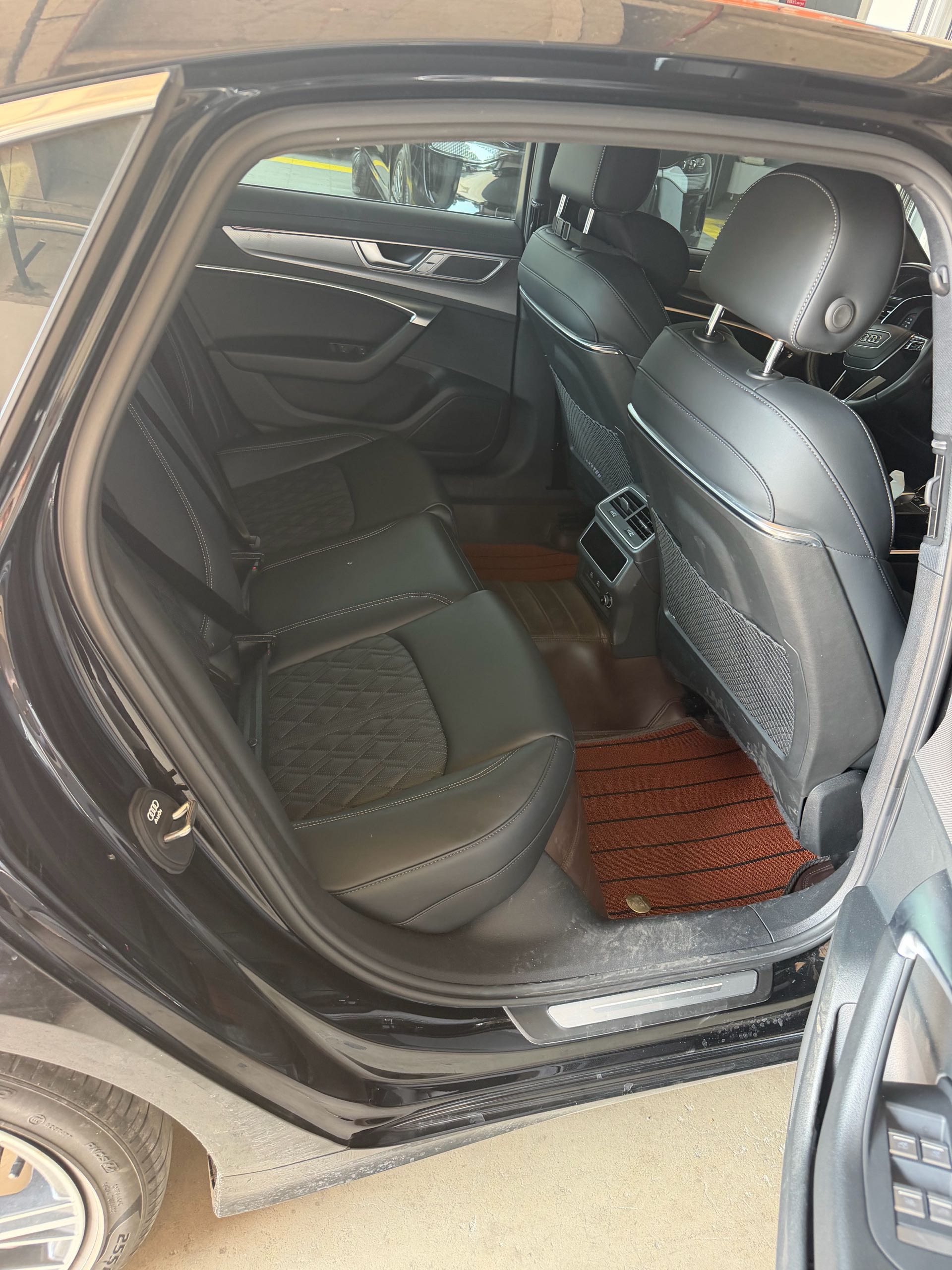 Audi A6L 2023 2.0TFSI 45TFSI Premium Elegant