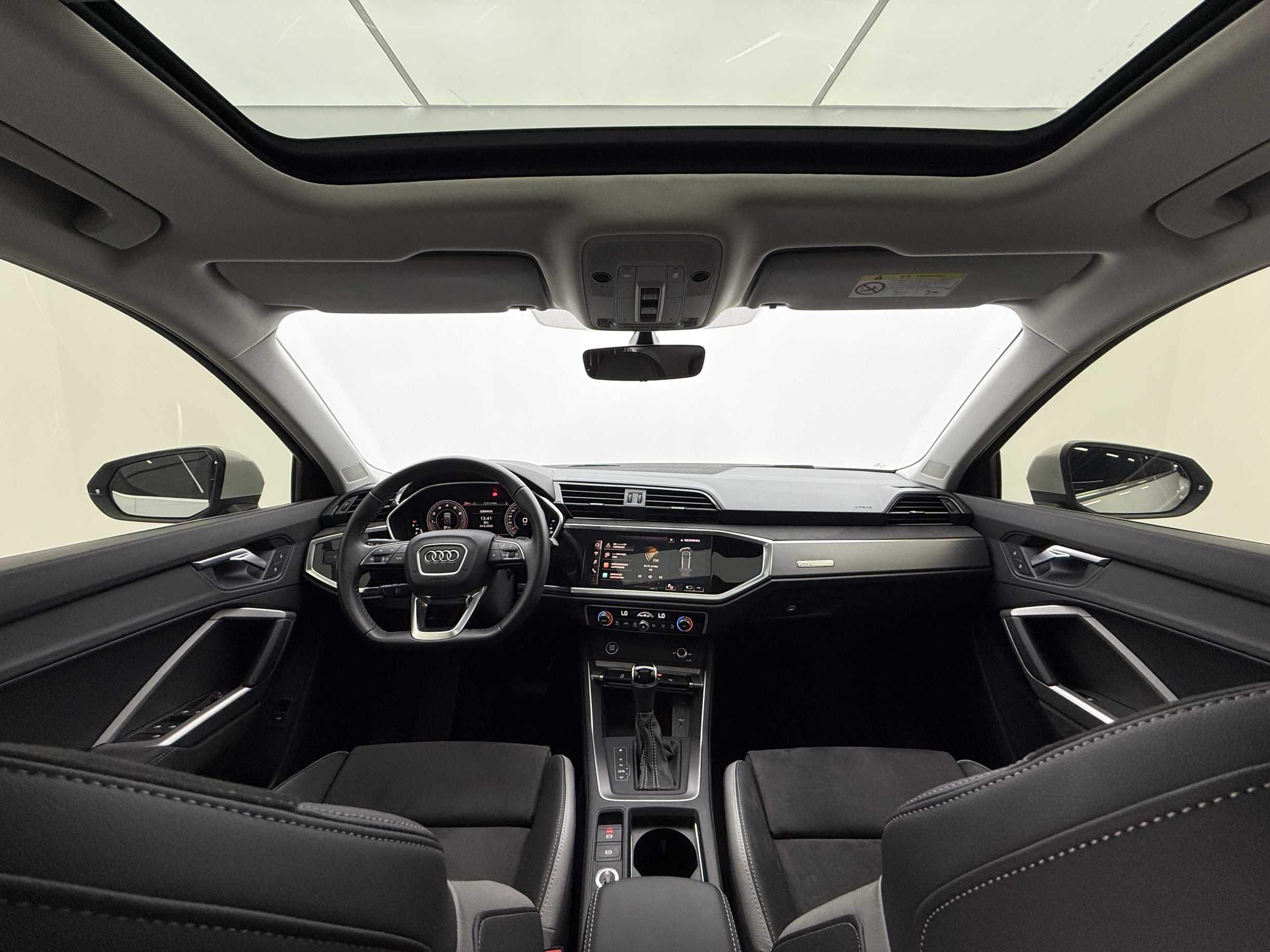 Audi 2022 Q3 35 TFSI