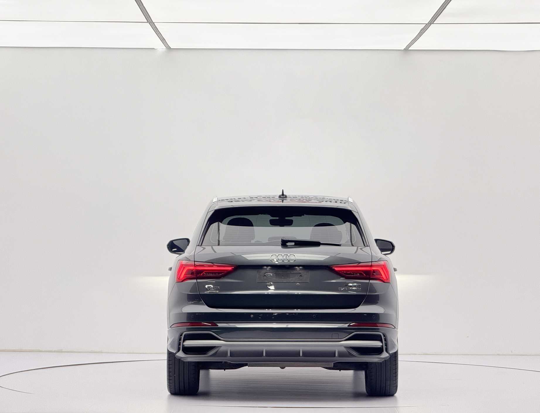 Audi 2022 Q3 35 TFSI