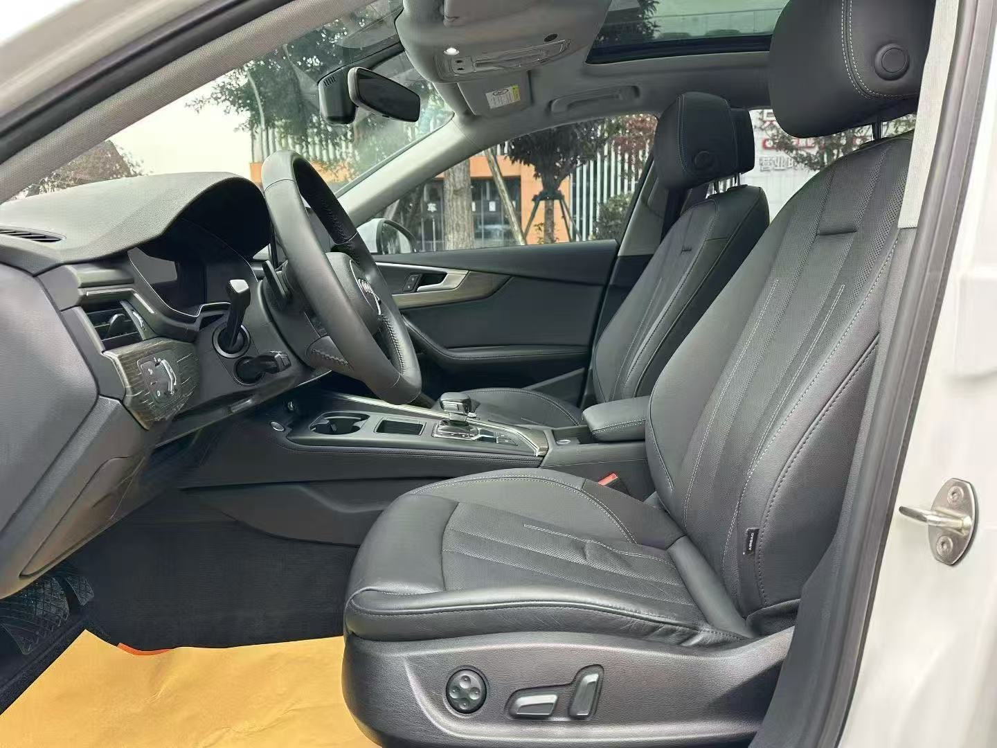 Audi 2020 A4L 2.0TFSI 40TFSI Luxury Dynamic