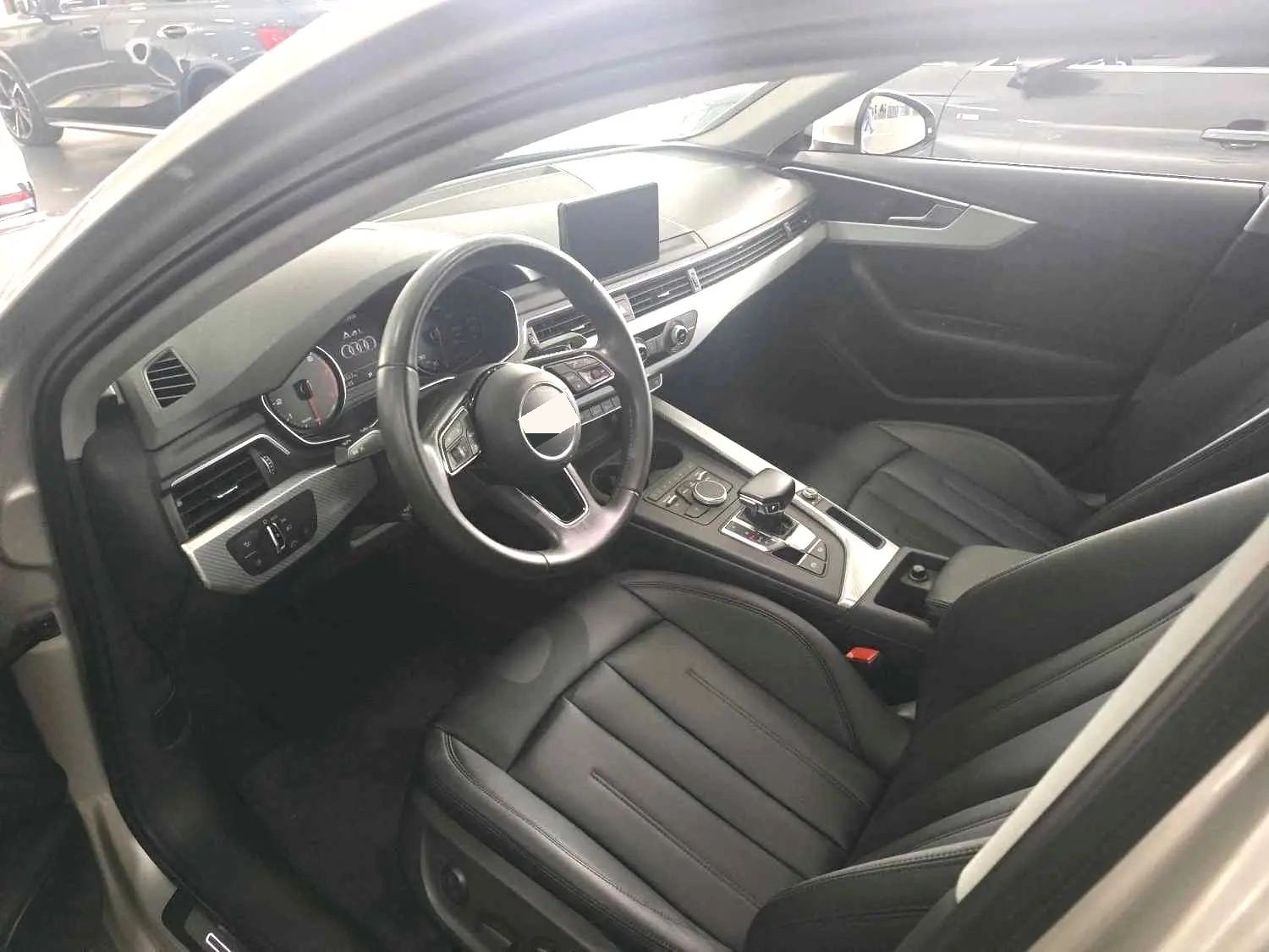Audi 2018 A4L 2.0TFSI 40TFSI 30th Anniversary Progressiv